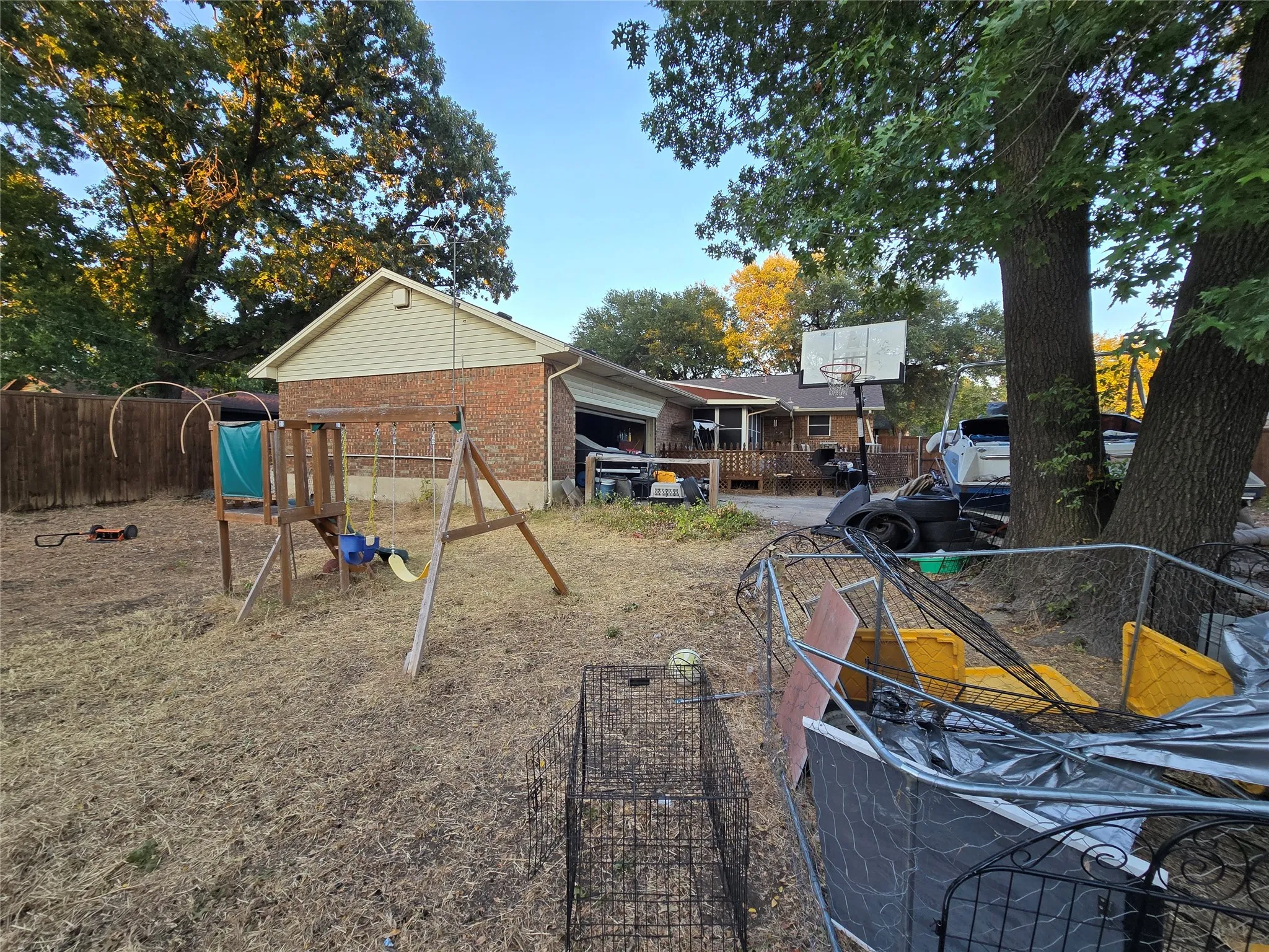 Single Family Residence For Sale in Ellis County , 113 S Valley Street, Red Oak, Texas 75154, 3 Bedroom, 2 Bathroom, 2 Garage spaces, 1,708 Sqft, built in 1968, mls#21384931, Real Estate Agent in Red Oak, Homes For Sale in Ellis county, Homes For Sale in Red Oak, Realtor in Red Oak Texas, Real Estate Brokerage Independent Realty Texas, Luminita Cordes Realtor