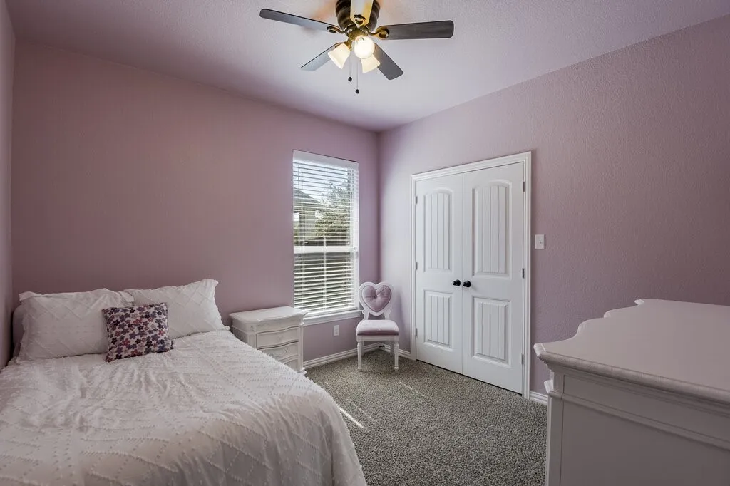 Single Family Residence For Sale in Ellis County , 115 Traveller Street, Waxahachie, Texas 75165, 3 Bedroom, 2 Bathroom, 2 Garage spaces, 1,894 Sqft, built in 2014, mls#21384925, Real Estate Agent in Waxahachie, Homes For Sale in Ellis county, Homes For Sale in Waxahachie, Realtor in Waxahachie Texas, Real Estate Brokerage Independent Realty Texas, Luminita Cordes Realtor