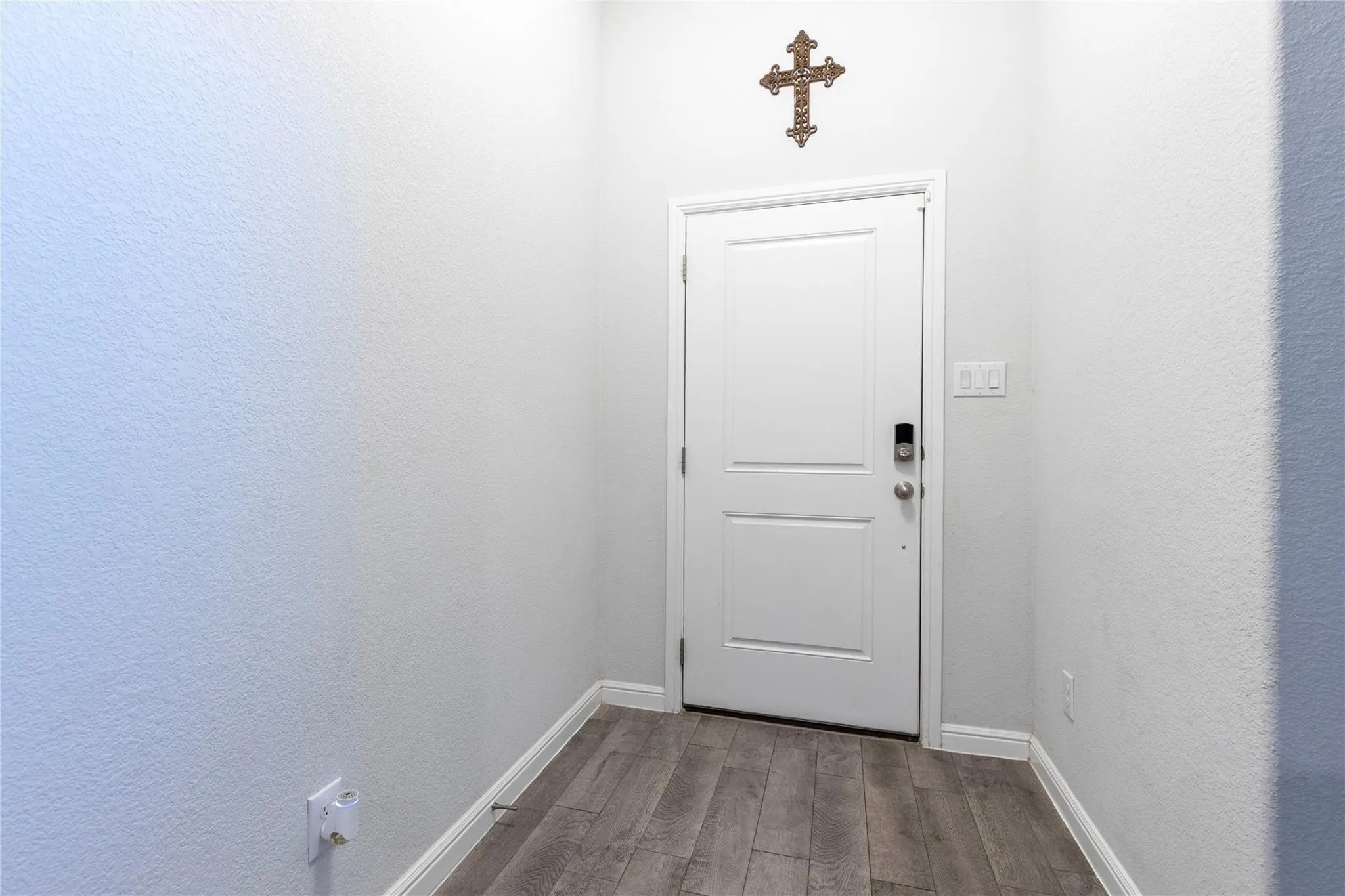 Single Family Residence For Sale in Johnson County , 1500 Livermore Lane, Cleburne, Texas 76033, 4 Bedroom, 2 Bathroom, 2 Garage spaces, 2,039 Sqft, built in 2021, mls#21386515, Real Estate Agent in Cleburne, Homes For Sale in Johnson county, Homes For Sale in Cleburne, Realtor in Cleburne Texas, Real Estate Brokerage Independent Realty Texas, Luminita Cordes Realtor