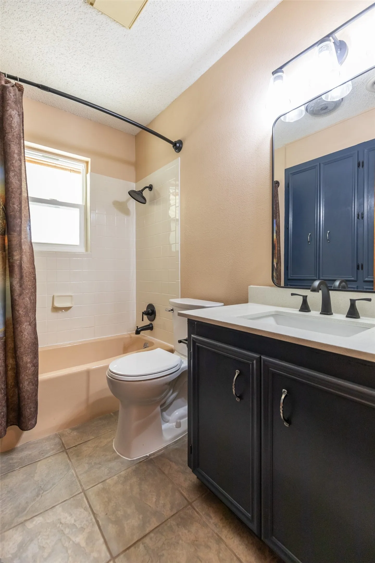 Single Family Residence For Rent in Taylor County , 2025 Lytle Trail, Abilene, Texas 79602, 4 Bedroom, 3 Bathroom, 2 Garage spaces, 2,290 Sqft, built in 1978, mls#21385580, Real Estate Agent in Abilene, Homes For Rent in Taylor county, Homes For Rent in Abilene, Realtor in Abilene Texas, Real Estate Brokerage Independent Realty Texas, Luminita Cordes Realtor