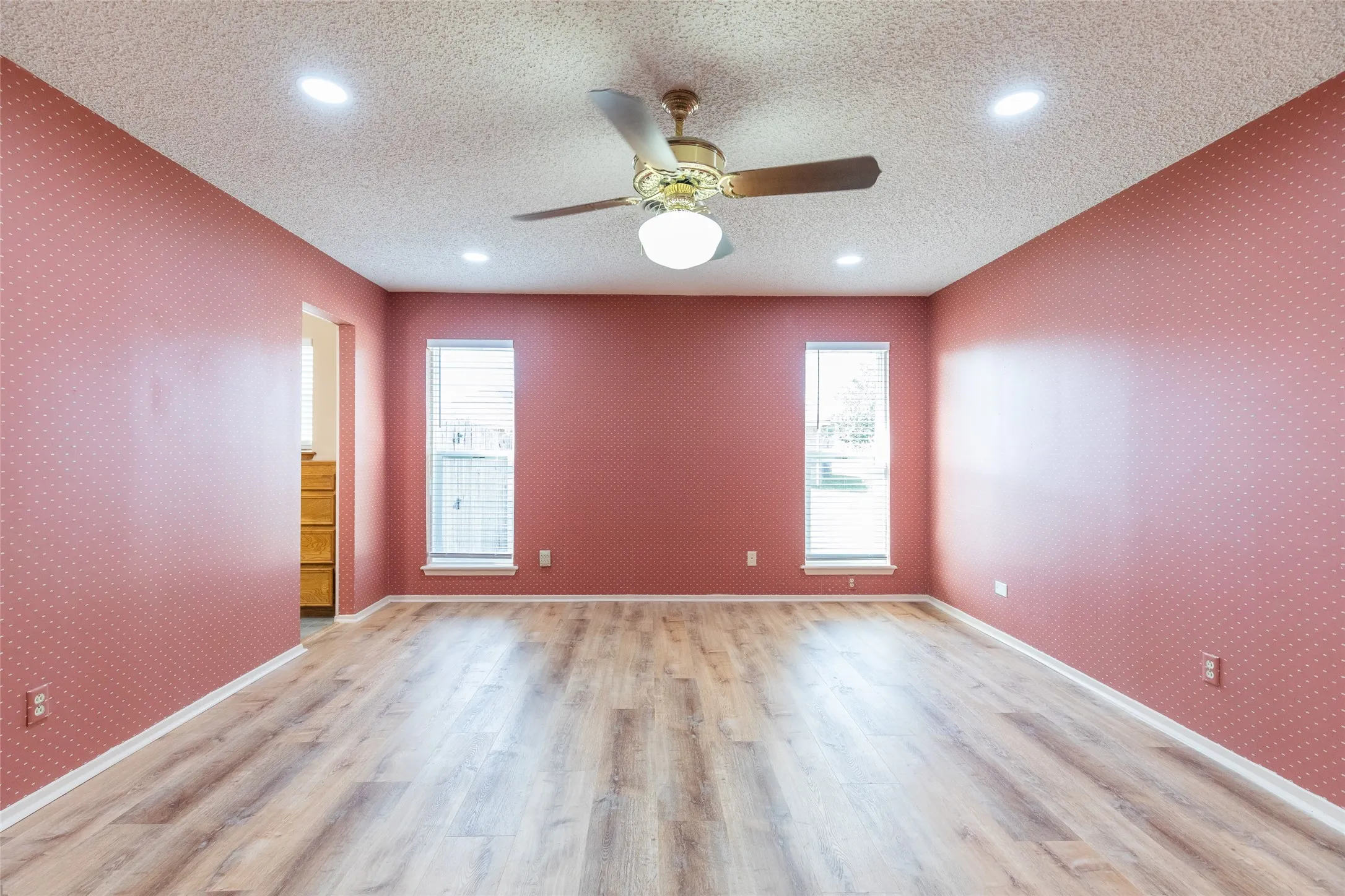 Single Family Residence For Rent in Taylor County , 2025 Lytle Trail, Abilene, Texas 79602, 4 Bedroom, 3 Bathroom, 2 Garage spaces, 2,290 Sqft, built in 1978, mls#21385580, Real Estate Agent in Abilene, Homes For Rent in Taylor county, Homes For Rent in Abilene, Realtor in Abilene Texas, Real Estate Brokerage Independent Realty Texas, Luminita Cordes Realtor