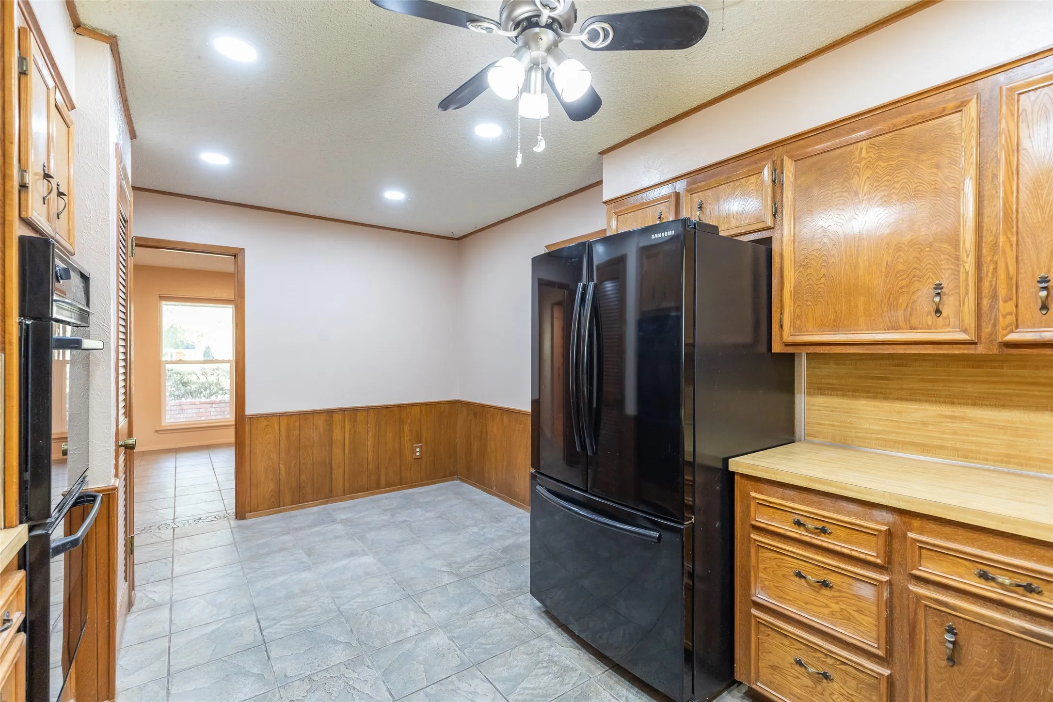 Single Family Residence For Rent in Taylor County , 2025 Lytle Trail, Abilene, Texas 79602, 4 Bedroom, 3 Bathroom, 2 Garage spaces, 2,290 Sqft, built in 1978, mls#21385580, Real Estate Agent in Abilene, Homes For Rent in Taylor county, Homes For Rent in Abilene, Realtor in Abilene Texas, Real Estate Brokerage Independent Realty Texas, Luminita Cordes Realtor