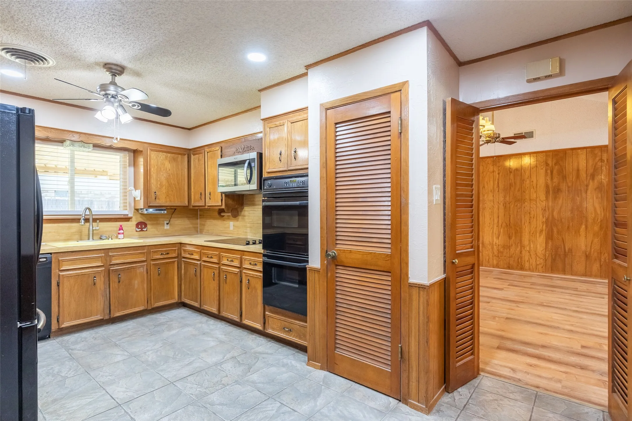 Single Family Residence For Rent in Taylor County , 2025 Lytle Trail, Abilene, Texas 79602, 4 Bedroom, 3 Bathroom, 2 Garage spaces, 2,290 Sqft, built in 1978, mls#21385580, Real Estate Agent in Abilene, Homes For Rent in Taylor county, Homes For Rent in Abilene, Realtor in Abilene Texas, Real Estate Brokerage Independent Realty Texas, Luminita Cordes Realtor