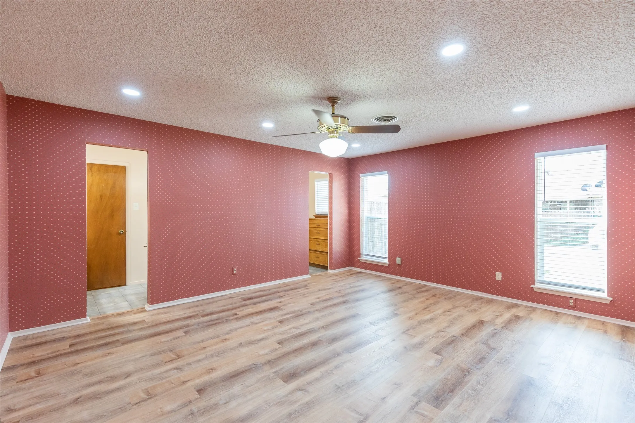 Single Family Residence For Rent in Taylor County , 2025 Lytle Trail, Abilene, Texas 79602, 4 Bedroom, 3 Bathroom, 2 Garage spaces, 2,290 Sqft, built in 1978, mls#21385580, Real Estate Agent in Abilene, Homes For Rent in Taylor county, Homes For Rent in Abilene, Realtor in Abilene Texas, Real Estate Brokerage Independent Realty Texas, Luminita Cordes Realtor