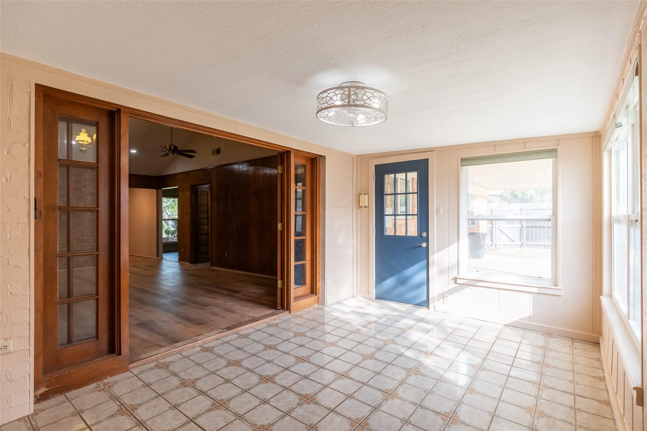 Single Family Residence For Rent in Taylor County , 2025 Lytle Trail, Abilene, Texas 79602, 4 Bedroom, 3 Bathroom, 2 Garage spaces, 2,290 Sqft, built in 1978, mls#21385580, Real Estate Agent in Abilene, Homes For Rent in Taylor county, Homes For Rent in Abilene, Realtor in Abilene Texas, Real Estate Brokerage Independent Realty Texas, Luminita Cordes Realtor