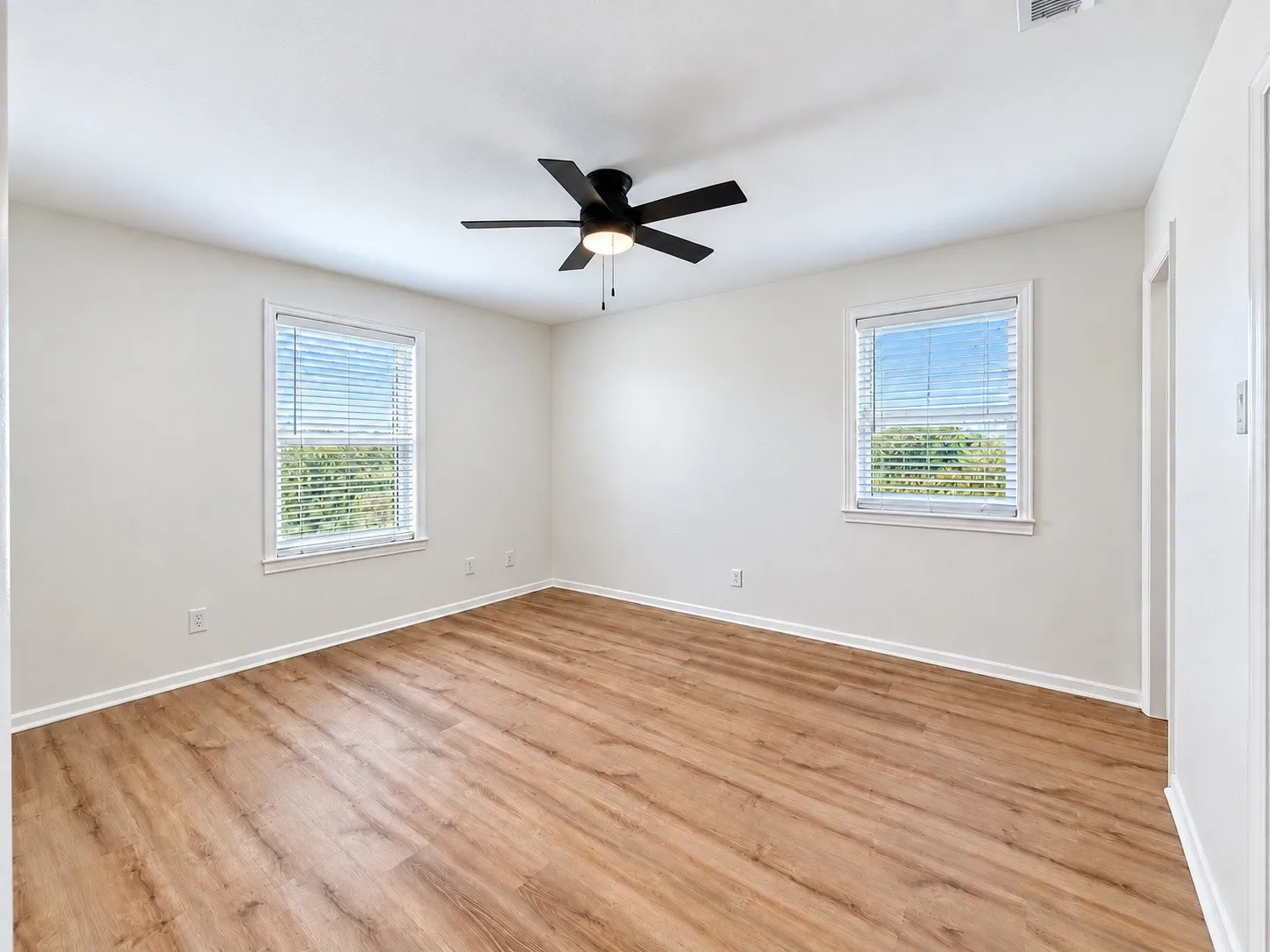 Single Family Residence For Rent in Collin County , 6913 Kerilan Lane, St Paul, Texas 75098, 4 Bedroom, 2 Bathroom, 2 Garage spaces, 1,556 Sqft, built in 1966, mls#21386517, Real Estate Agent in St Paul, Homes For Rent in Collin county, Homes For Rent in St Paul, Realtor in St Paul Texas, Real Estate Brokerage Independent Realty Texas, Luminita Cordes Realtor