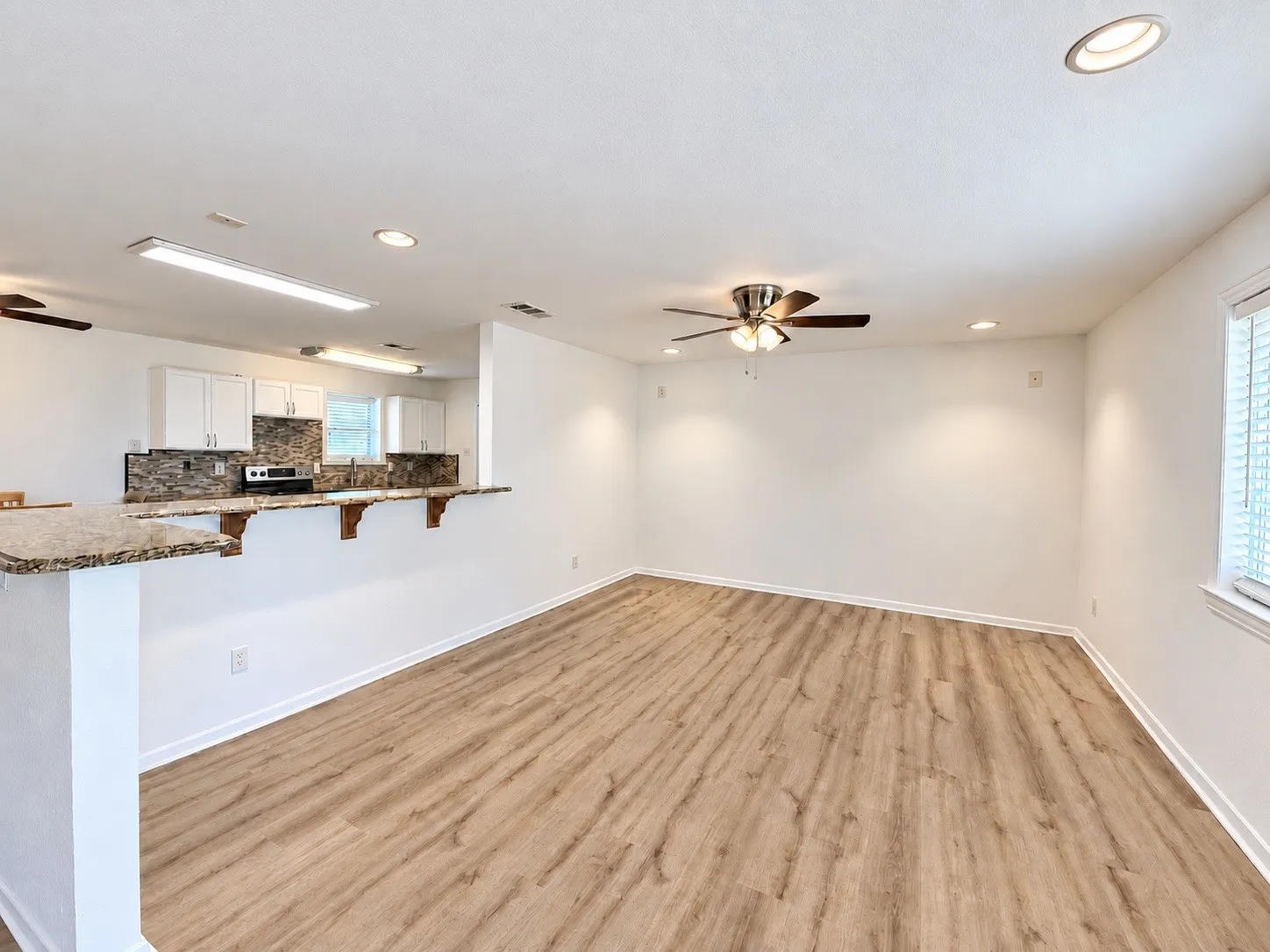Single Family Residence For Rent in Collin County , 6913 Kerilan Lane, St Paul, Texas 75098, 4 Bedroom, 2 Bathroom, 2 Garage spaces, 1,556 Sqft, built in 1966, mls#21386517, Real Estate Agent in St Paul, Homes For Rent in Collin county, Homes For Rent in St Paul, Realtor in St Paul Texas, Real Estate Brokerage Independent Realty Texas, Luminita Cordes Realtor