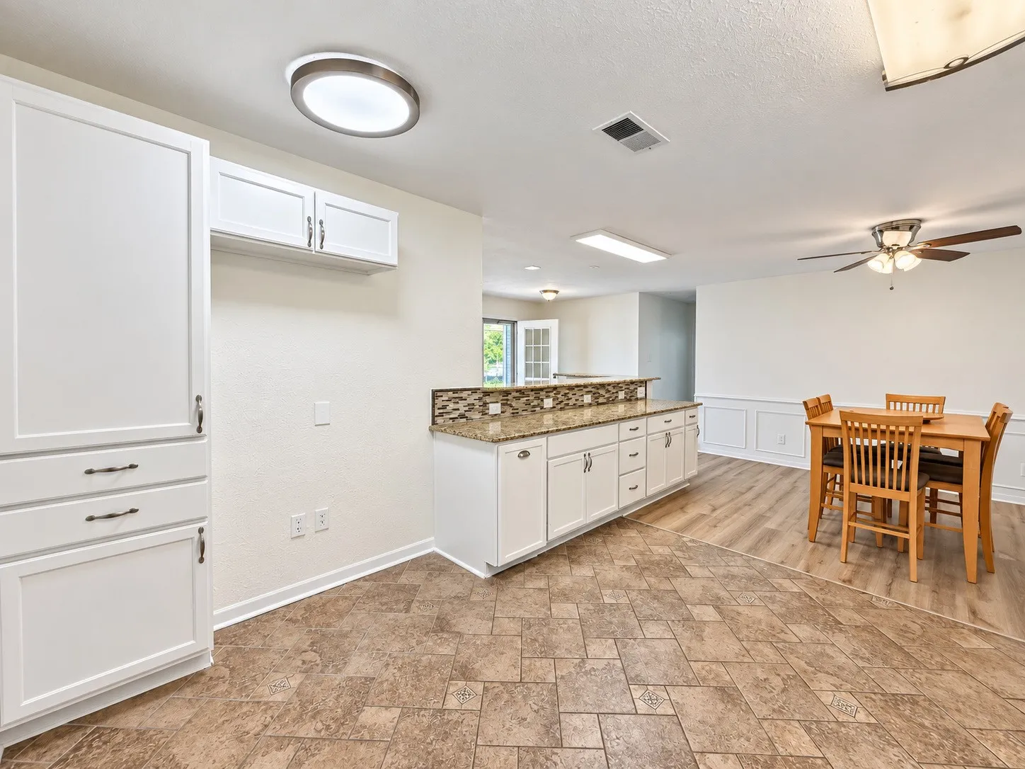 Single Family Residence For Rent in Collin County , 6913 Kerilan Lane, St Paul, Texas 75098, 4 Bedroom, 2 Bathroom, 2 Garage spaces, 1,556 Sqft, built in 1966, mls#21386517, Real Estate Agent in St Paul, Homes For Rent in Collin county, Homes For Rent in St Paul, Realtor in St Paul Texas, Real Estate Brokerage Independent Realty Texas, Luminita Cordes Realtor