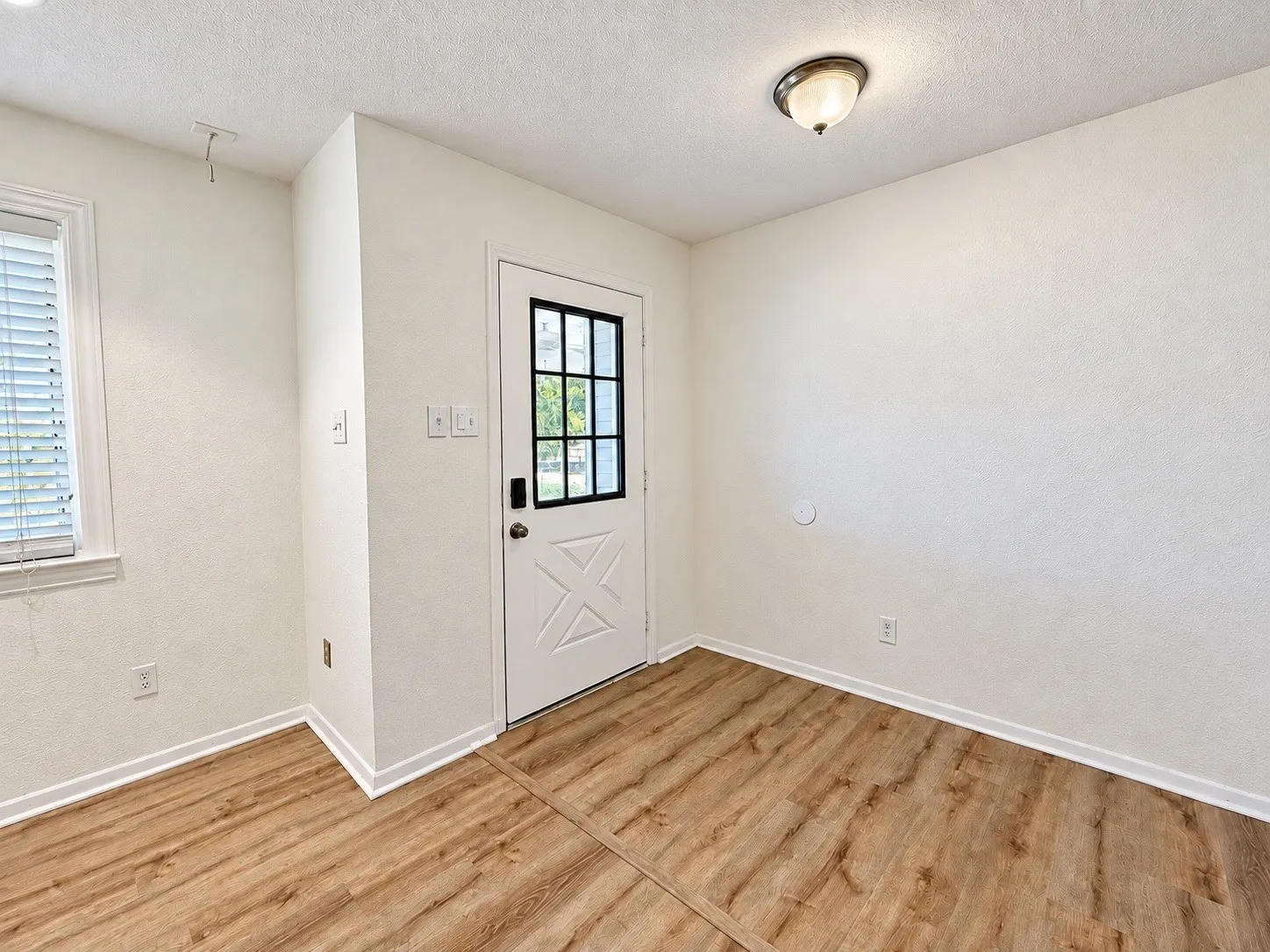 Single Family Residence For Rent in Collin County , 6913 Kerilan Lane, St Paul, Texas 75098, 4 Bedroom, 2 Bathroom, 2 Garage spaces, 1,556 Sqft, built in 1966, mls#21386517, Real Estate Agent in St Paul, Homes For Rent in Collin county, Homes For Rent in St Paul, Realtor in St Paul Texas, Real Estate Brokerage Independent Realty Texas, Luminita Cordes Realtor