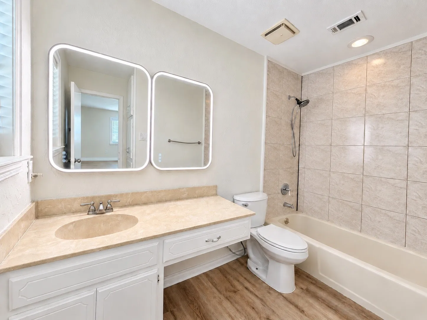 Single Family Residence For Rent in Collin County , 6913 Kerilan Lane, St Paul, Texas 75098, 4 Bedroom, 2 Bathroom, 2 Garage spaces, 1,556 Sqft, built in 1966, mls#21386517, Real Estate Agent in St Paul, Homes For Rent in Collin county, Homes For Rent in St Paul, Realtor in St Paul Texas, Real Estate Brokerage Independent Realty Texas, Luminita Cordes Realtor