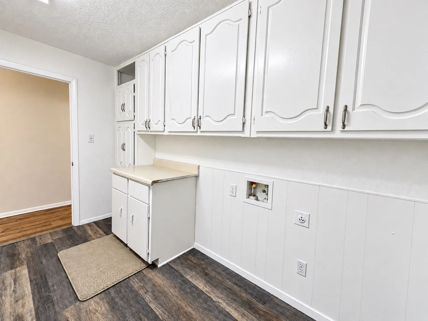 Single Family Residence For Rent in Collin County , 6913 Kerilan Lane, St Paul, Texas 75098, 4 Bedroom, 2 Bathroom, 2 Garage spaces, 1,556 Sqft, built in 1966, mls#21386517, Real Estate Agent in St Paul, Homes For Rent in Collin county, Homes For Rent in St Paul, Realtor in St Paul Texas, Real Estate Brokerage Independent Realty Texas, Luminita Cordes Realtor