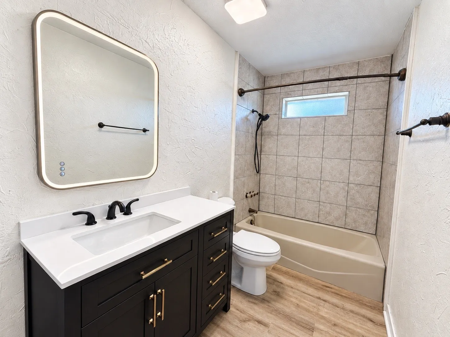 Single Family Residence For Rent in Collin County , 6913 Kerilan Lane, St Paul, Texas 75098, 4 Bedroom, 2 Bathroom, 2 Garage spaces, 1,556 Sqft, built in 1966, mls#21386517, Real Estate Agent in St Paul, Homes For Rent in Collin county, Homes For Rent in St Paul, Realtor in St Paul Texas, Real Estate Brokerage Independent Realty Texas, Luminita Cordes Realtor