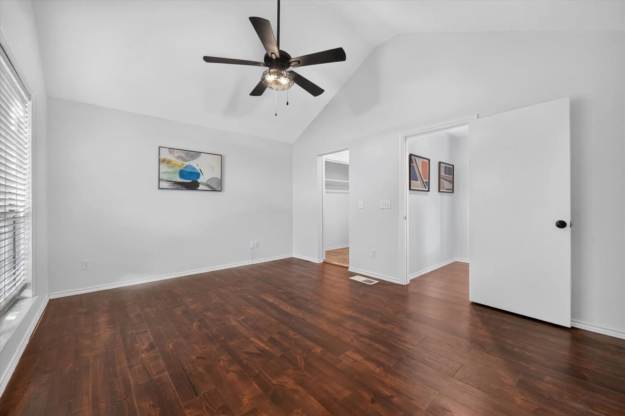 Condominium For Sale in Collin County , 17820 Windflower Way 1404, Dallas, Texas 75252, 2 Bedroom, 3 Bathroom, Garage spaces, 1,297 Sqft, built in 1985, mls#21386464, Real Estate Agent in Dallas, Homes For Sale in Collin county, Homes For Sale in Dallas, Realtor in Dallas Texas, Real Estate Brokerage Independent Realty Texas, Luminita Cordes Realtor