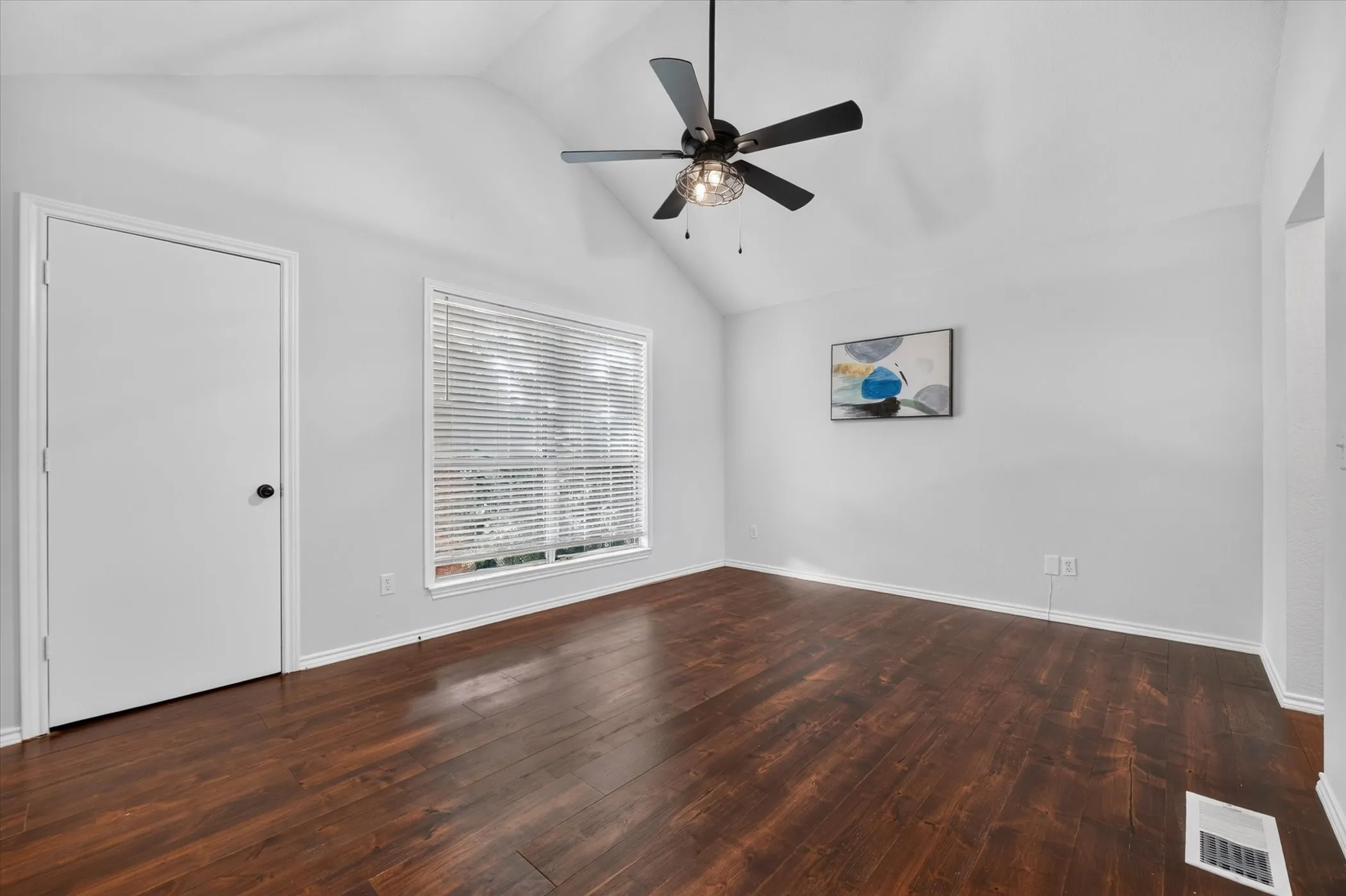 Condominium For Sale in Collin County , 17820 Windflower Way 1404, Dallas, Texas 75252, 2 Bedroom, 3 Bathroom, Garage spaces, 1,297 Sqft, built in 1985, mls#21386464, Real Estate Agent in Dallas, Homes For Sale in Collin county, Homes For Sale in Dallas, Realtor in Dallas Texas, Real Estate Brokerage Independent Realty Texas, Luminita Cordes Realtor