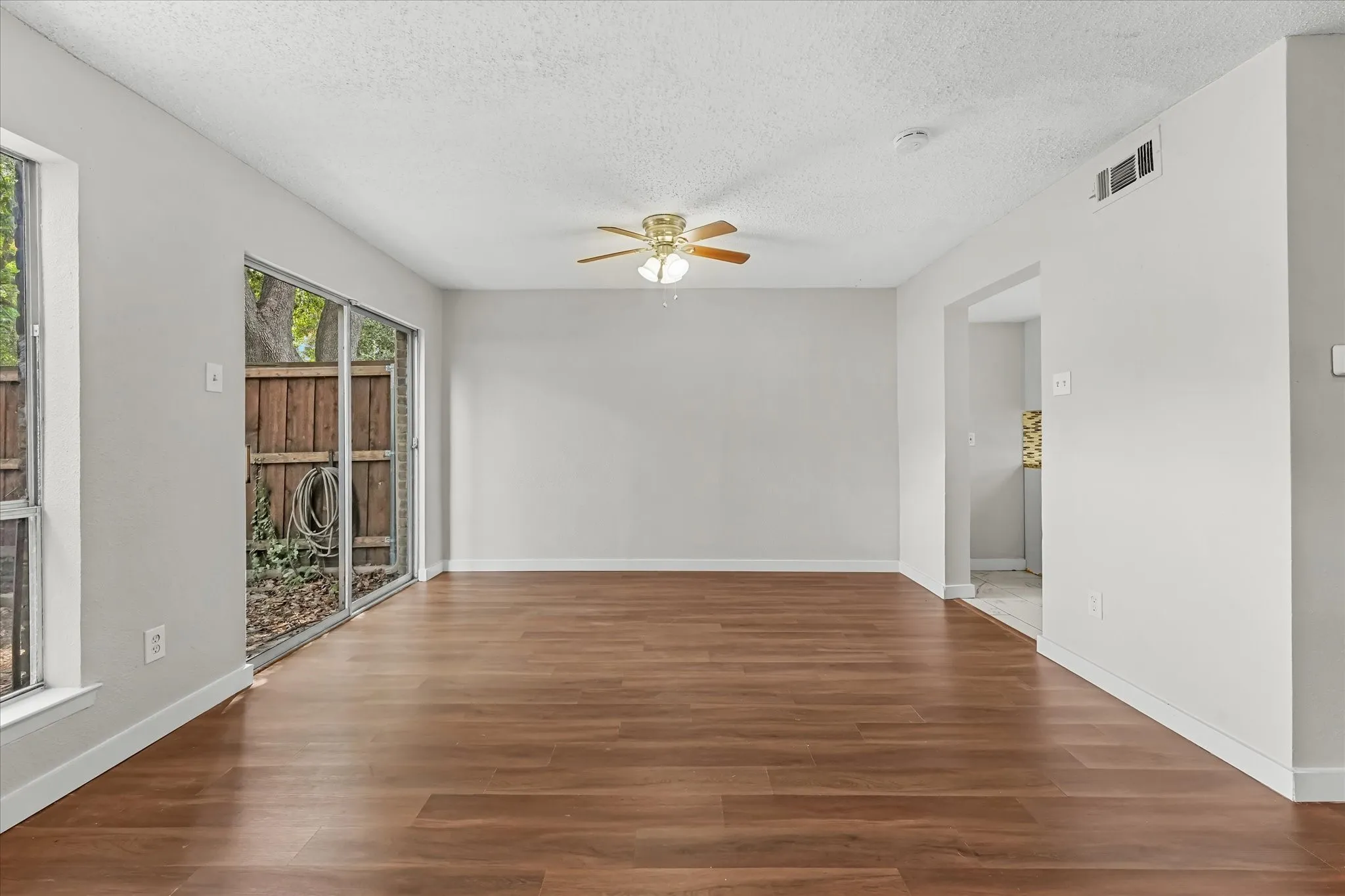 Townhouse For Sale in Dallas County , 3022 Eastpark Drive, Garland, Texas 75044, 4 Bedroom, 3 Bathroom, 2 Garage spaces, 1,842 Sqft, built in 1973, mls#21386202, Real Estate Agent in Garland, Homes For Sale in Dallas county, Homes For Sale in Garland, Realtor in Garland Texas, Real Estate Brokerage Independent Realty Texas, Luminita Cordes Realtor