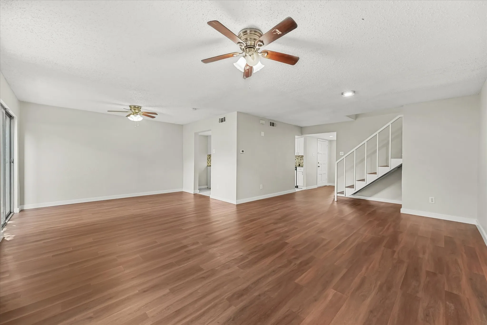 Townhouse For Sale in Dallas County , 3022 Eastpark Drive, Garland, Texas 75044, 4 Bedroom, 3 Bathroom, 2 Garage spaces, 1,842 Sqft, built in 1973, mls#21386202, Real Estate Agent in Garland, Homes For Sale in Dallas county, Homes For Sale in Garland, Realtor in Garland Texas, Real Estate Brokerage Independent Realty Texas, Luminita Cordes Realtor