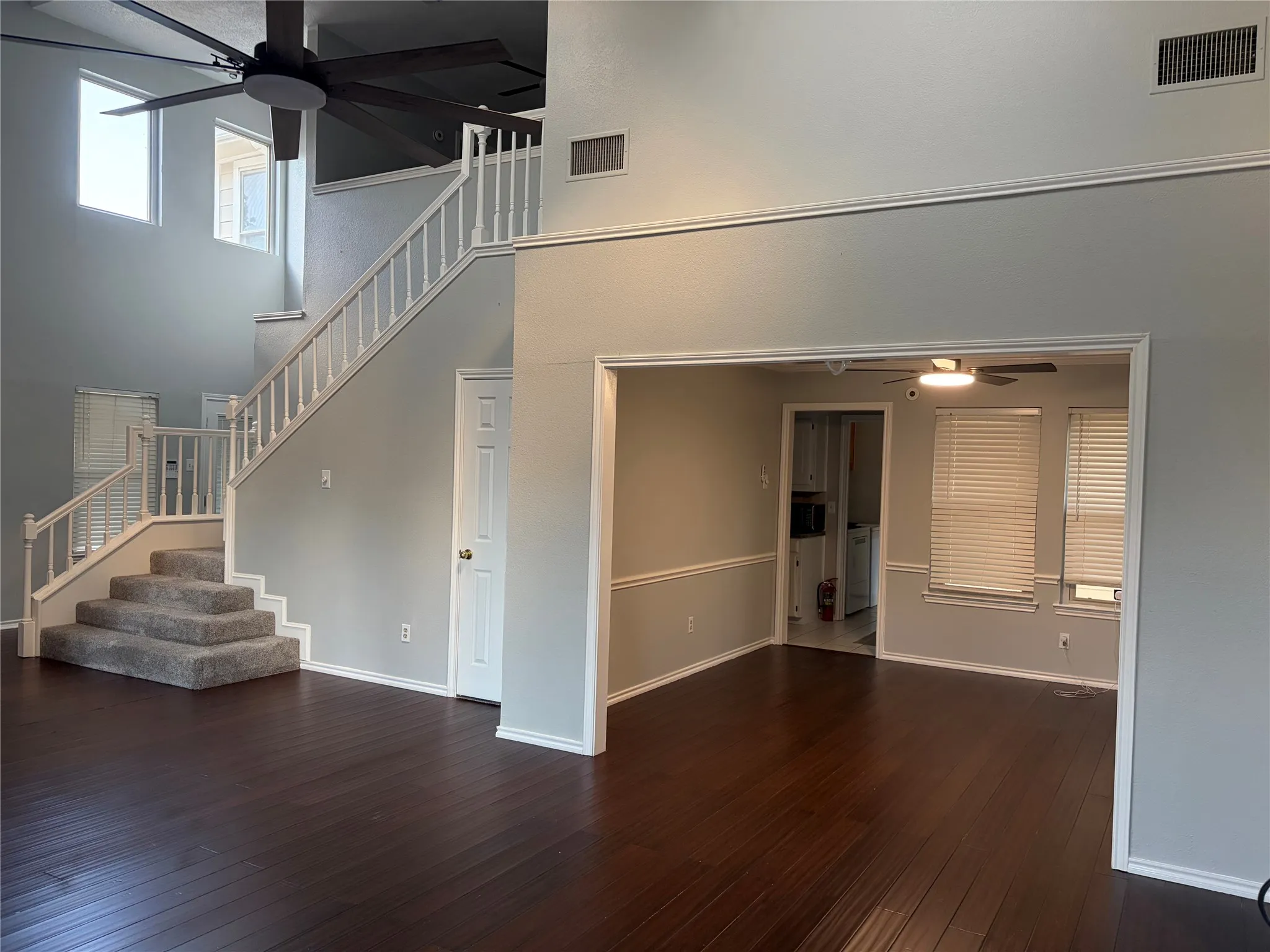 Single Family Residence For Rent in Denton County , 1911 Buffalo Bend Drive, Lewisville, Texas 75067, 4 Bedroom, 3 Bathroom, 2 Garage spaces, 2,473 Sqft, built in 1987, mls#21386441, Real Estate Agent in Lewisville, Homes For Rent in Denton county, Homes For Rent in Lewisville, Realtor in Lewisville Texas, Real Estate Brokerage Independent Realty Texas, Luminita Cordes Realtor