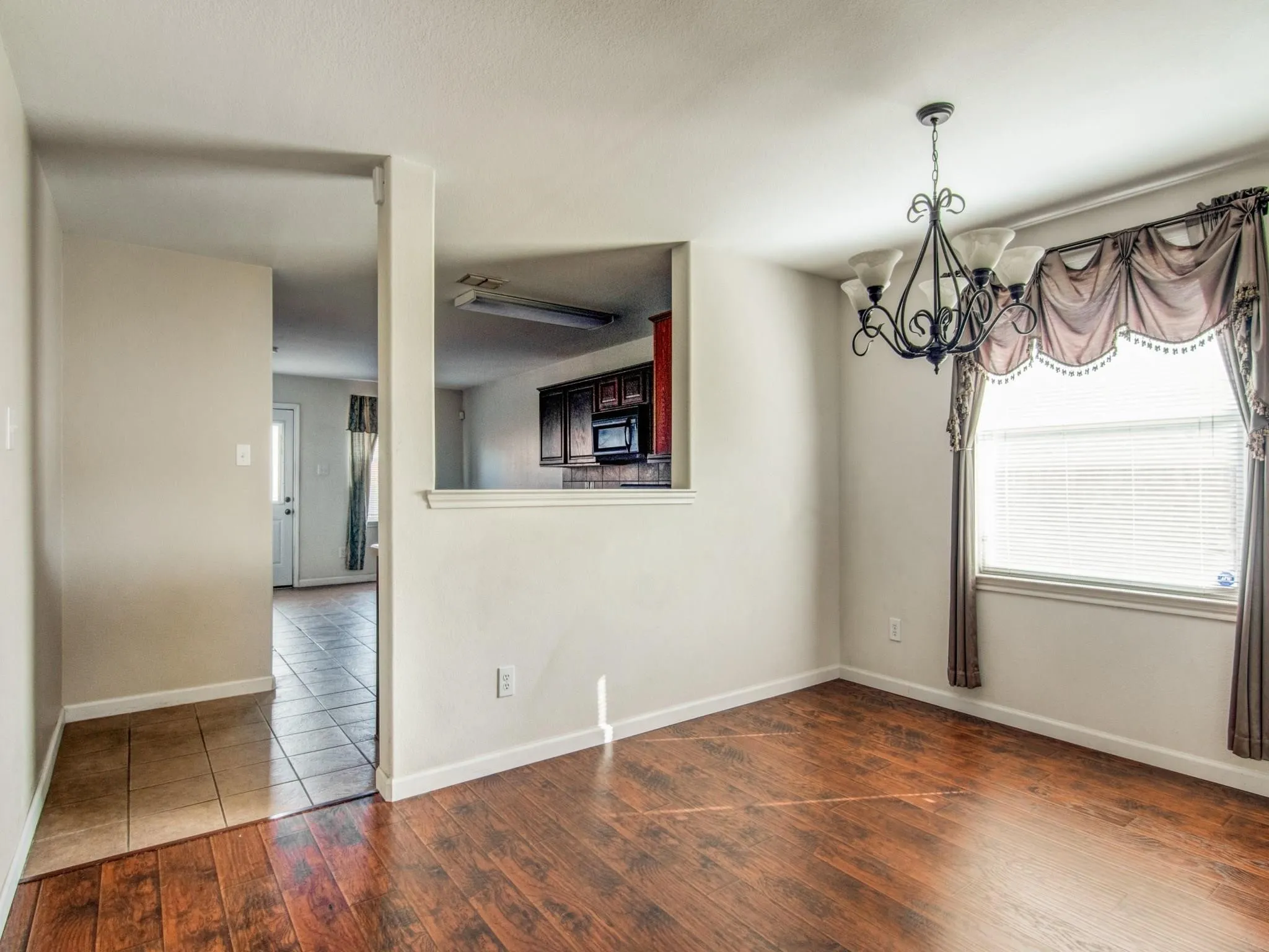 Single Family Residence For Rent in Collin County , 13120 Barbarosa Drive, Frisco, Texas 75035, 3 Bedroom, 2 Bathroom, 2 Garage spaces, 1,883 Sqft, built in 2005, mls#21386525, Real Estate Agent in Frisco, Homes For Rent in Collin county, Homes For Rent in Frisco, Realtor in Frisco Texas, Real Estate Brokerage Independent Realty Texas, Luminita Cordes Realtor