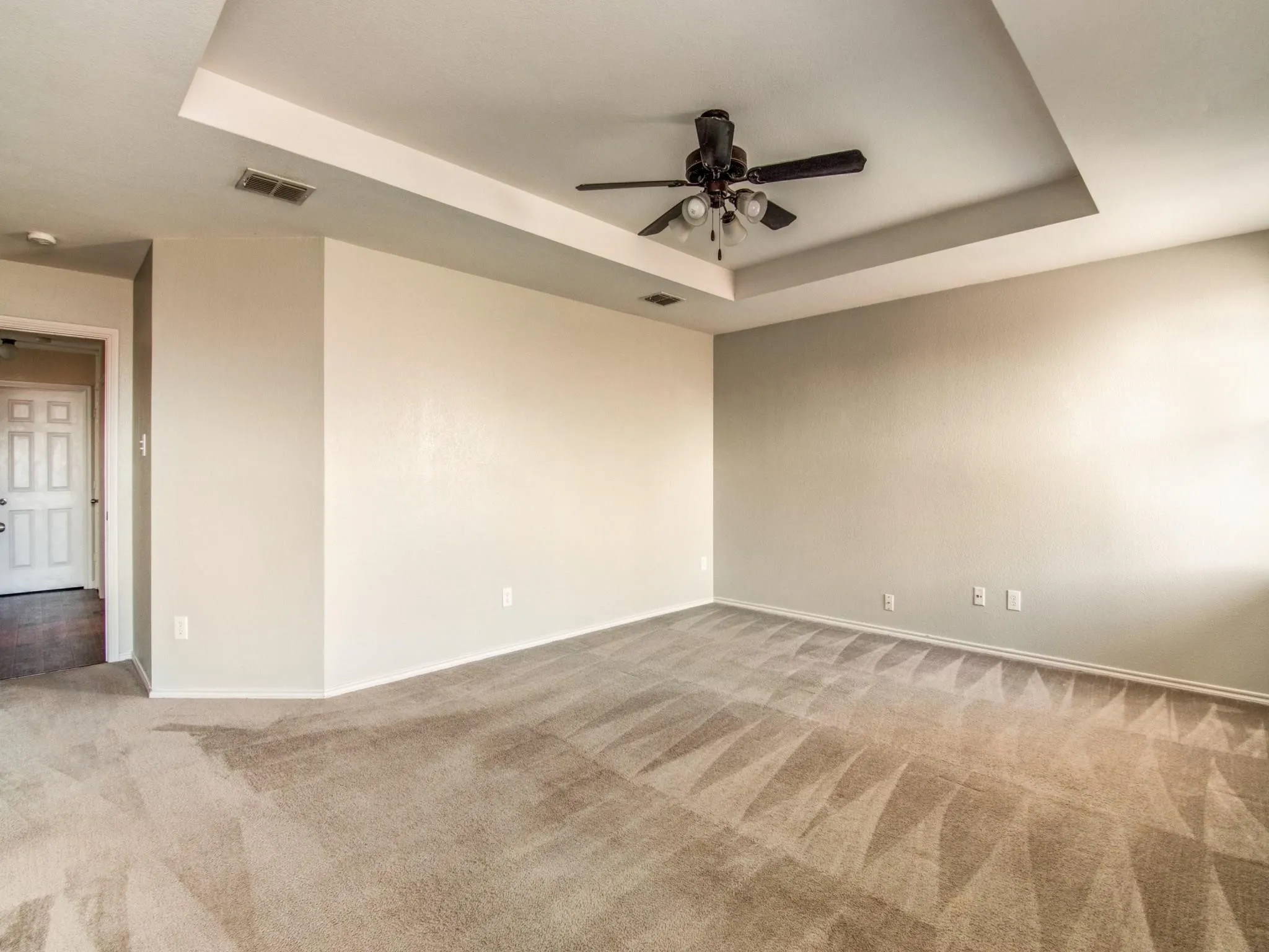 Single Family Residence For Rent in Collin County , 13120 Barbarosa Drive, Frisco, Texas 75035, 3 Bedroom, 2 Bathroom, 2 Garage spaces, 1,883 Sqft, built in 2005, mls#21386525, Real Estate Agent in Frisco, Homes For Rent in Collin county, Homes For Rent in Frisco, Realtor in Frisco Texas, Real Estate Brokerage Independent Realty Texas, Luminita Cordes Realtor