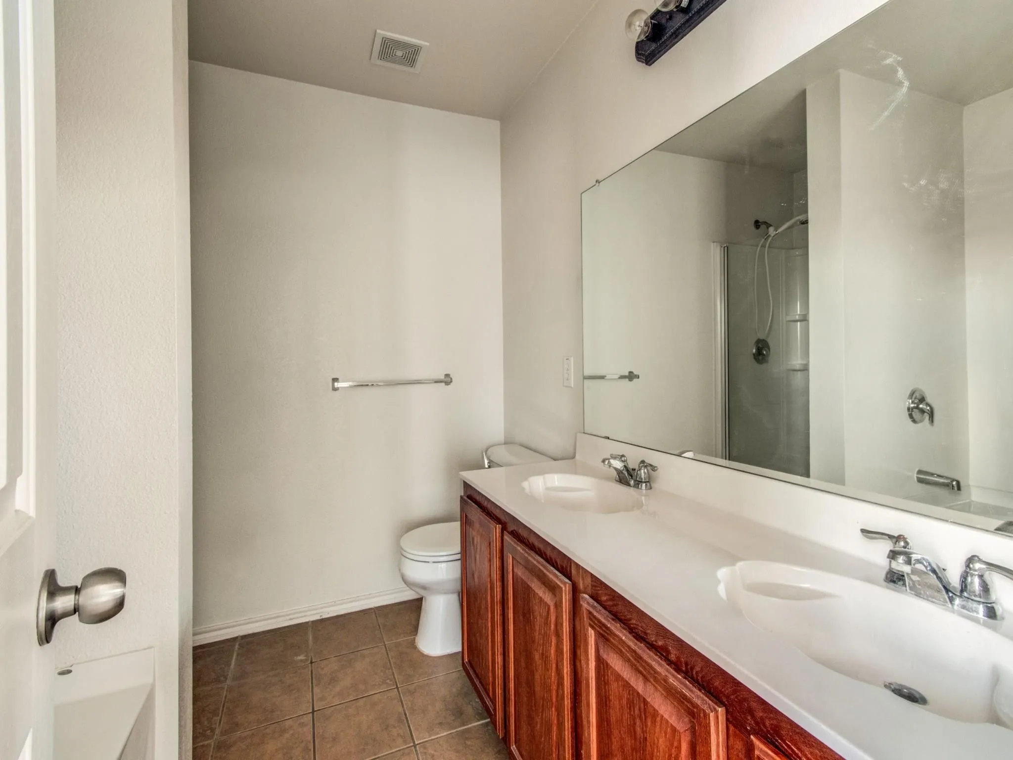 Single Family Residence For Rent in Collin County , 13120 Barbarosa Drive, Frisco, Texas 75035, 3 Bedroom, 2 Bathroom, 2 Garage spaces, 1,883 Sqft, built in 2005, mls#21386525, Real Estate Agent in Frisco, Homes For Rent in Collin county, Homes For Rent in Frisco, Realtor in Frisco Texas, Real Estate Brokerage Independent Realty Texas, Luminita Cordes Realtor