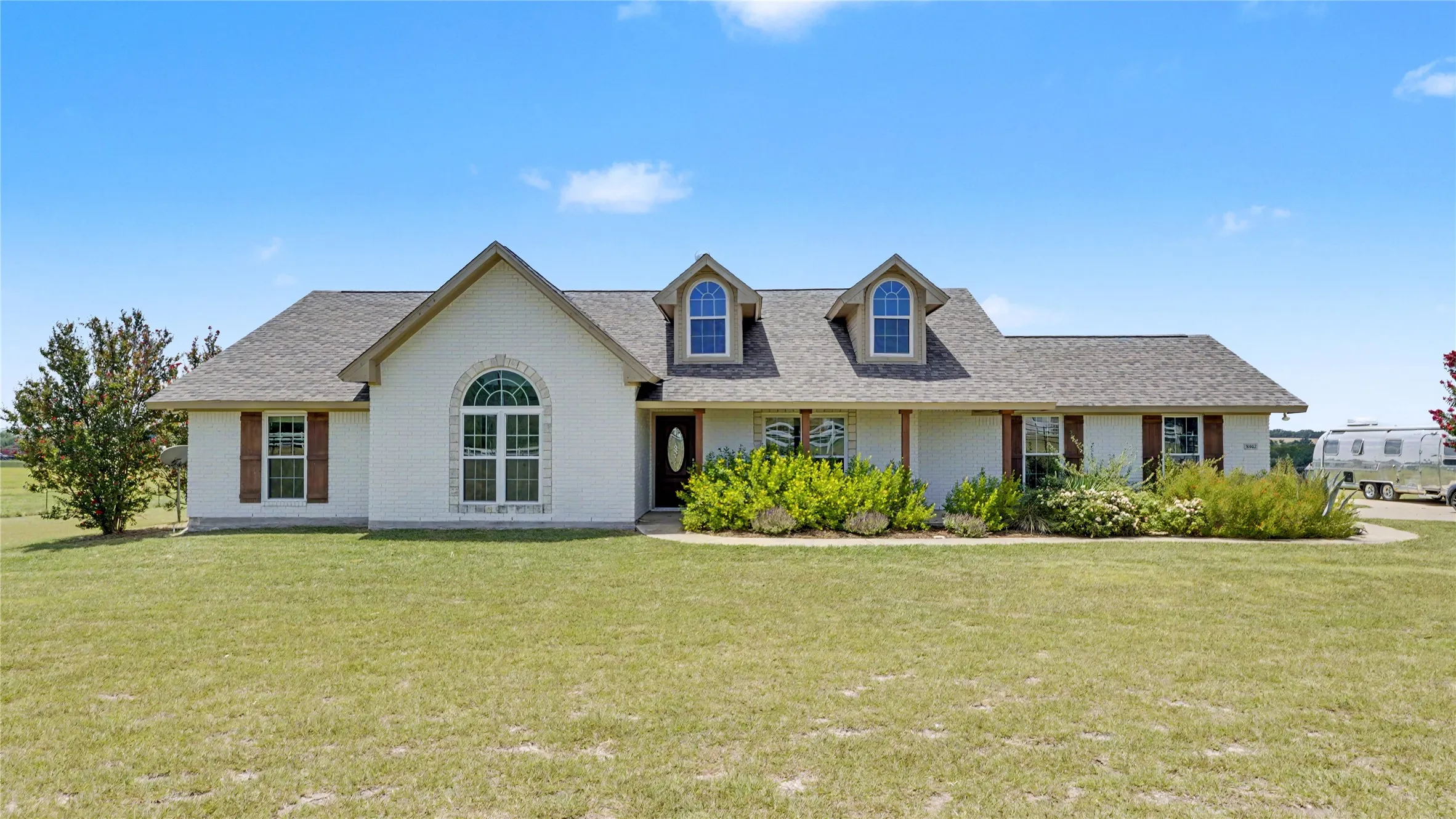 Single Family Residence For Sale in Bell County , 8462 Bell Meadows Boulevard, Belton, Texas 76513, 4 Bedroom, 2 Bathroom, 2 Garage spaces, 1,888 Sqft, built in 2003, mls#21386535, Real Estate Agent in Belton, Homes For Sale in Bell county, Homes For Sale in Belton, Realtor in Belton Texas, Real Estate Brokerage Independent Realty Texas, Luminita Cordes Realtor