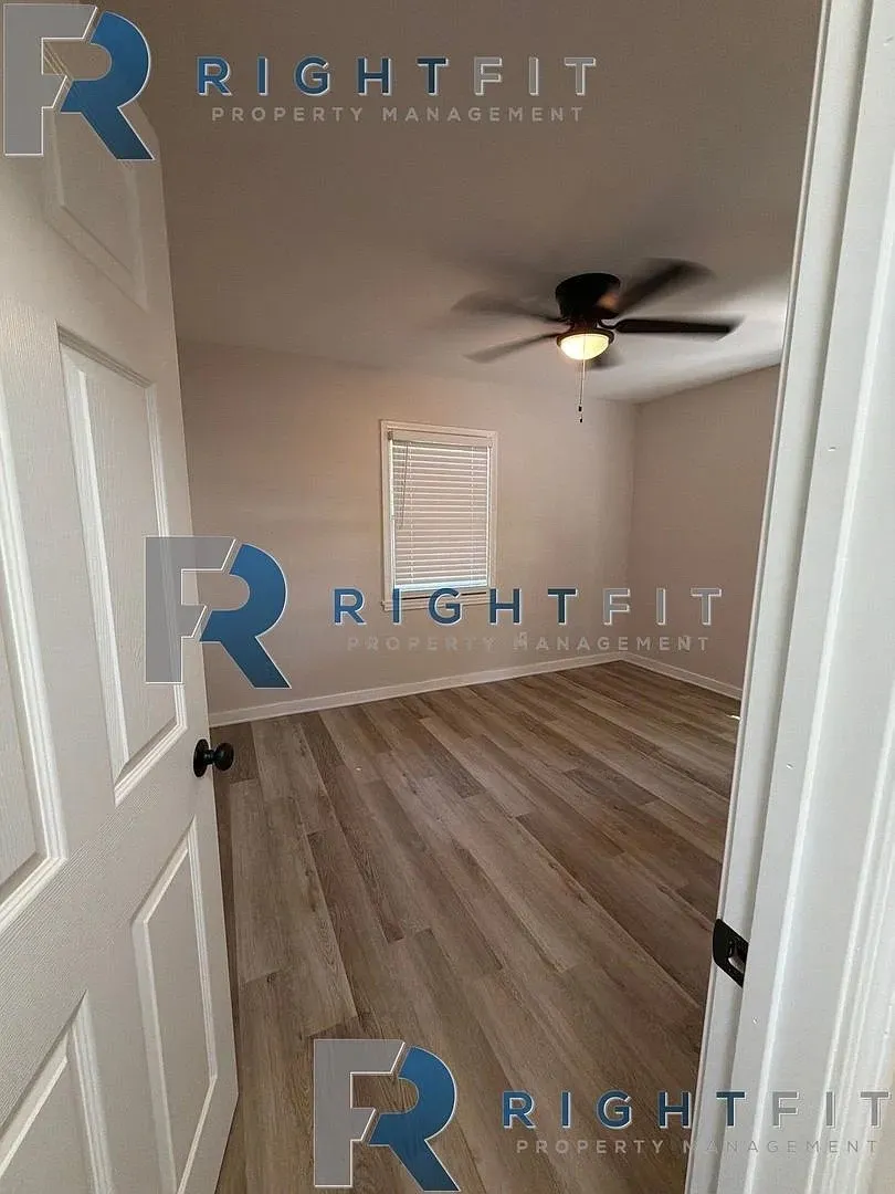Single Family Residence For Sale in Bowie County , 3114 Anthony Drive, Texarkana, Texas 75503, 3 Bedroom, 1 Bathroom, Garage spaces, 1,056 Sqft, built in 0, mls#21386533, Real Estate Agent in Texarkana, Homes For Sale in Bowie county, Homes For Sale in Texarkana, Realtor in Texarkana Texas, Real Estate Brokerage Independent Realty Texas, Luminita Cordes Realtor