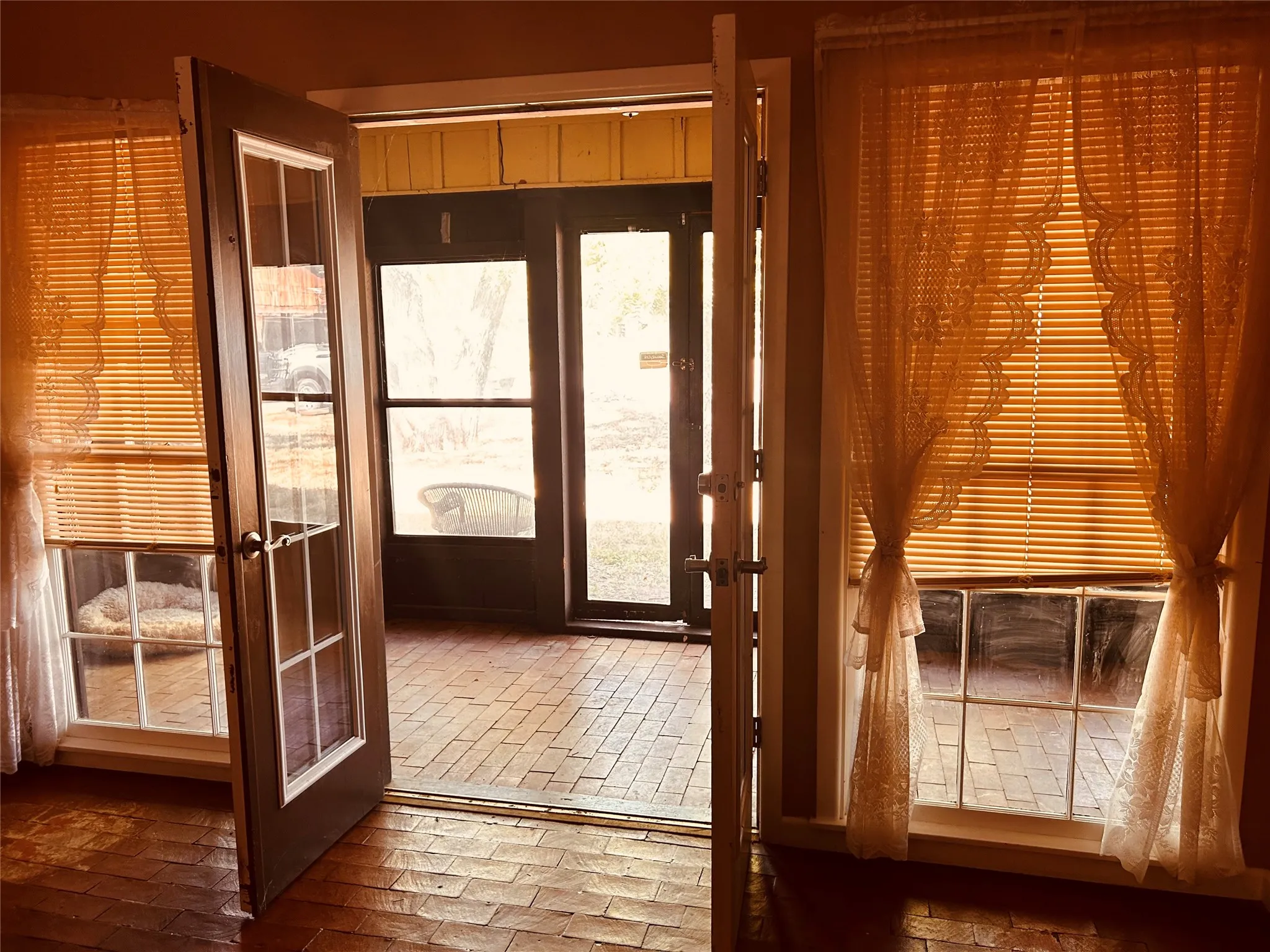 Single Family Residence For Sale in Taylor County , 4118 Concord Court, Abilene, Texas 79603, 3 Bedroom, 2 Bathroom, Garage spaces, 2,370 Sqft, built in 1960, mls#21386540, Real Estate Agent in Abilene, Homes For Sale in Taylor county, Homes For Sale in Abilene, Realtor in Abilene Texas, Real Estate Brokerage Independent Realty Texas, Luminita Cordes Realtor