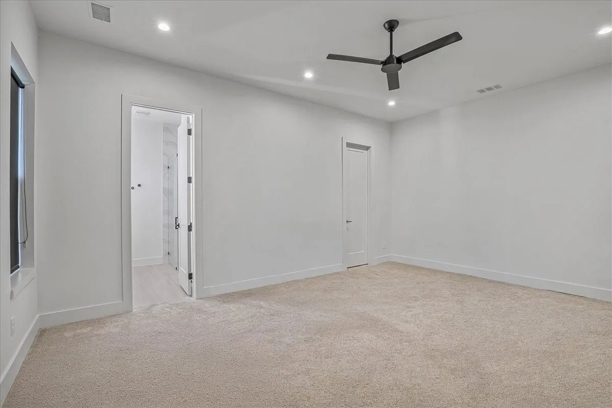 Single Family Residence For Rent in Dallas County , 2413 Crossman Avenue, Dallas, Texas 75212, 3 Bedroom, 3 Bathroom, 2 Garage spaces, 2,129 Sqft, built in 2021, mls#21385314, Real Estate Agent in Dallas, Homes For Rent in Dallas county, Homes For Rent in Dallas, Realtor in Dallas Texas, Real Estate Brokerage Independent Realty Texas, Luminita Cordes Realtor