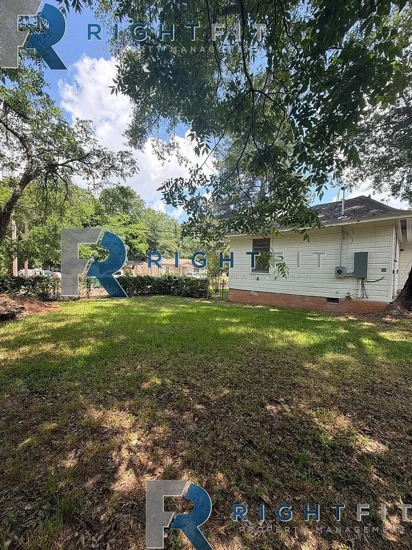 Single Family Residence For Sale in Bowie County , 1214 Mockingbird Lane, Texarkana, Texas 75501, 3 Bedroom, 2 Bathroom, Garage spaces, 1,610 Sqft, built in 0, mls#21386544, Real Estate Agent in Texarkana, Homes For Sale in Bowie county, Homes For Sale in Texarkana, Realtor in Texarkana Texas, Real Estate Brokerage Independent Realty Texas, Luminita Cordes Realtor