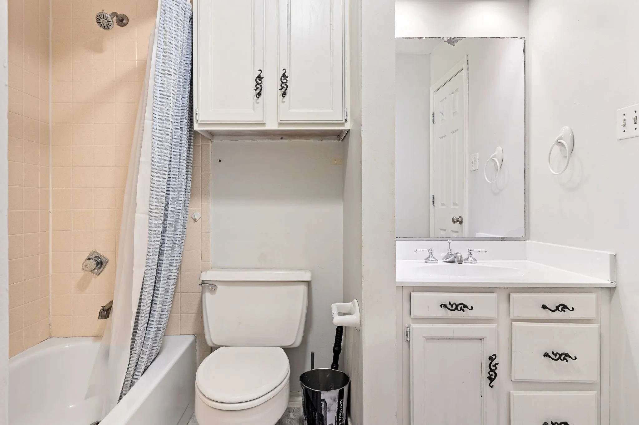 Duplex For Rent in Dallas County , 812 Saint Paul Court, Richardson, Texas 75080, 3 Bedroom, 2 Bathroom, 2 Garage spaces, 1,579 Sqft, built in 1980, mls#21385493, Real Estate Agent in Richardson, Homes For Rent in Dallas county, Homes For Rent in Richardson, Realtor in Richardson Texas, Real Estate Brokerage Independent Realty Texas, Luminita Cordes Realtor