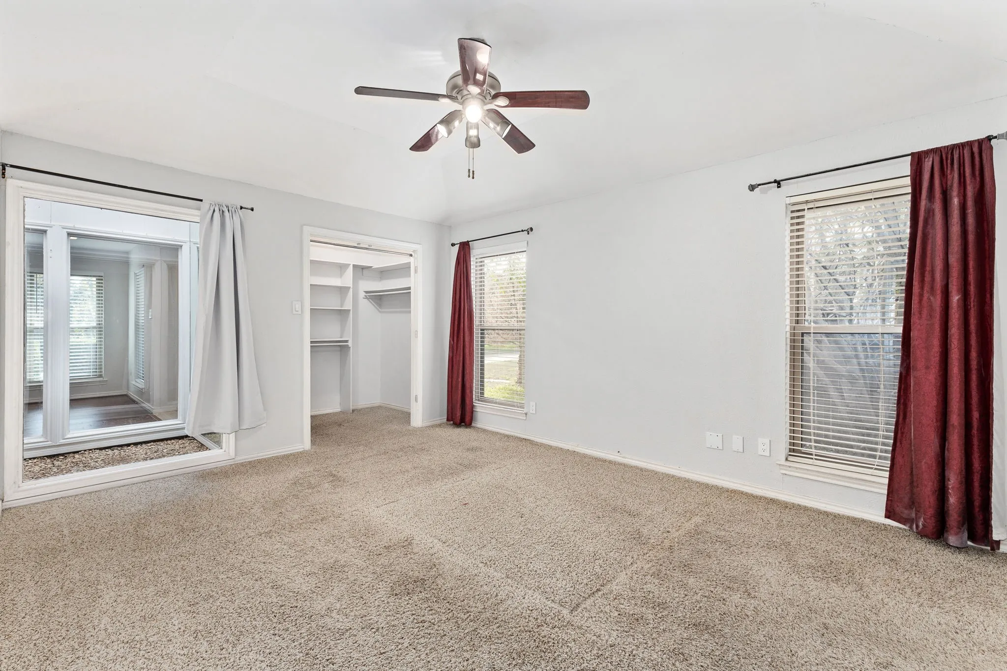 Duplex For Rent in Dallas County , 812 Saint Paul Court, Richardson, Texas 75080, 3 Bedroom, 2 Bathroom, 2 Garage spaces, 1,579 Sqft, built in 1980, mls#21385493, Real Estate Agent in Richardson, Homes For Rent in Dallas county, Homes For Rent in Richardson, Realtor in Richardson Texas, Real Estate Brokerage Independent Realty Texas, Luminita Cordes Realtor