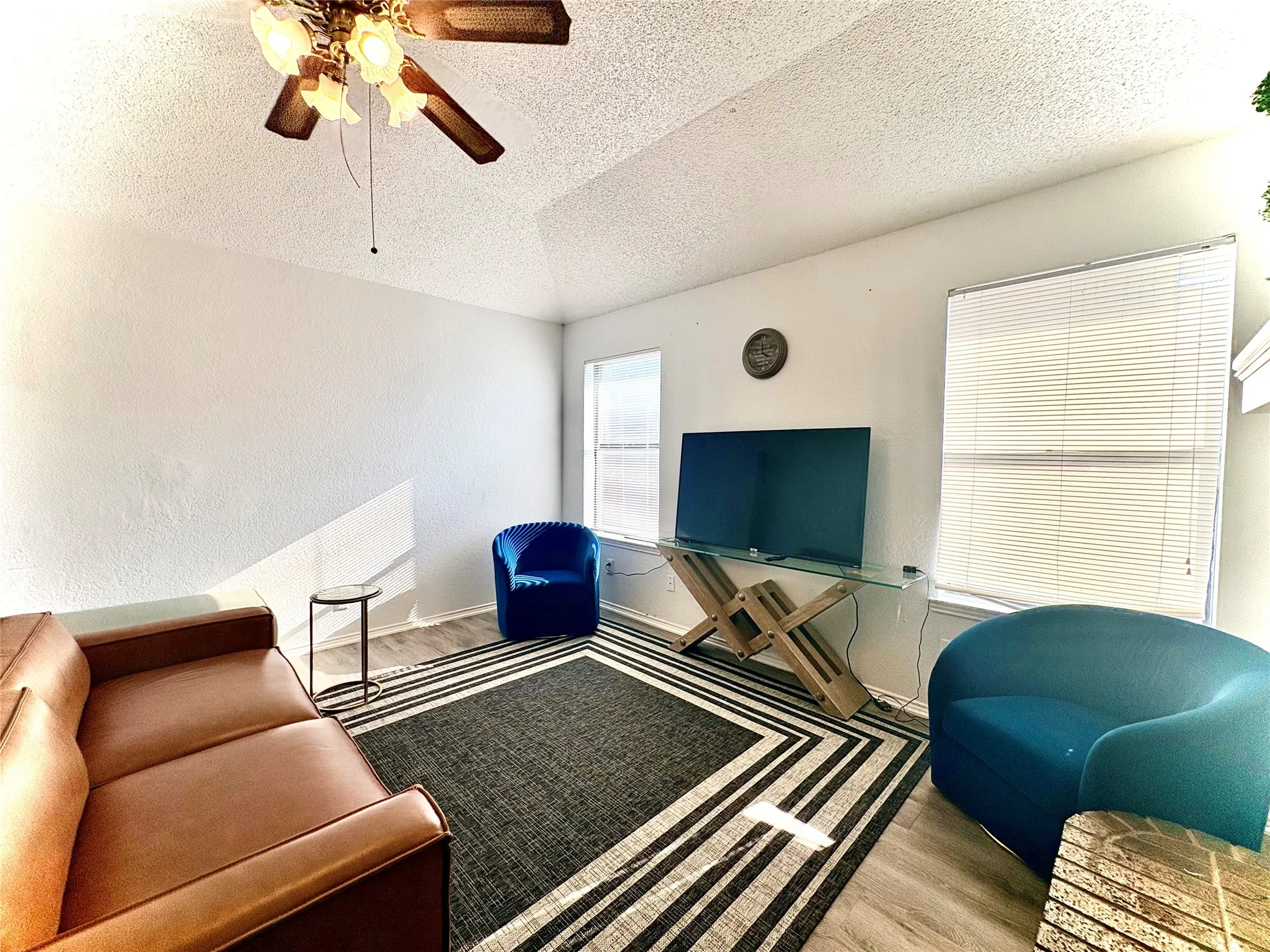 Single Family Residence For Rent in Tarrant County , 1920 San Rafael Street, Fort Worth, Texas 76134, 2 Bedroom, 2 Bathroom, 1 Garage spaces, 2,064 Sqft, built in 1985, mls#21384980, Real Estate Agent in Fort Worth, Homes For Rent in Tarrant county, Homes For Rent in Fort Worth, Realtor in Fort Worth Texas, Real Estate Brokerage Independent Realty Texas, Luminita Cordes Realtor