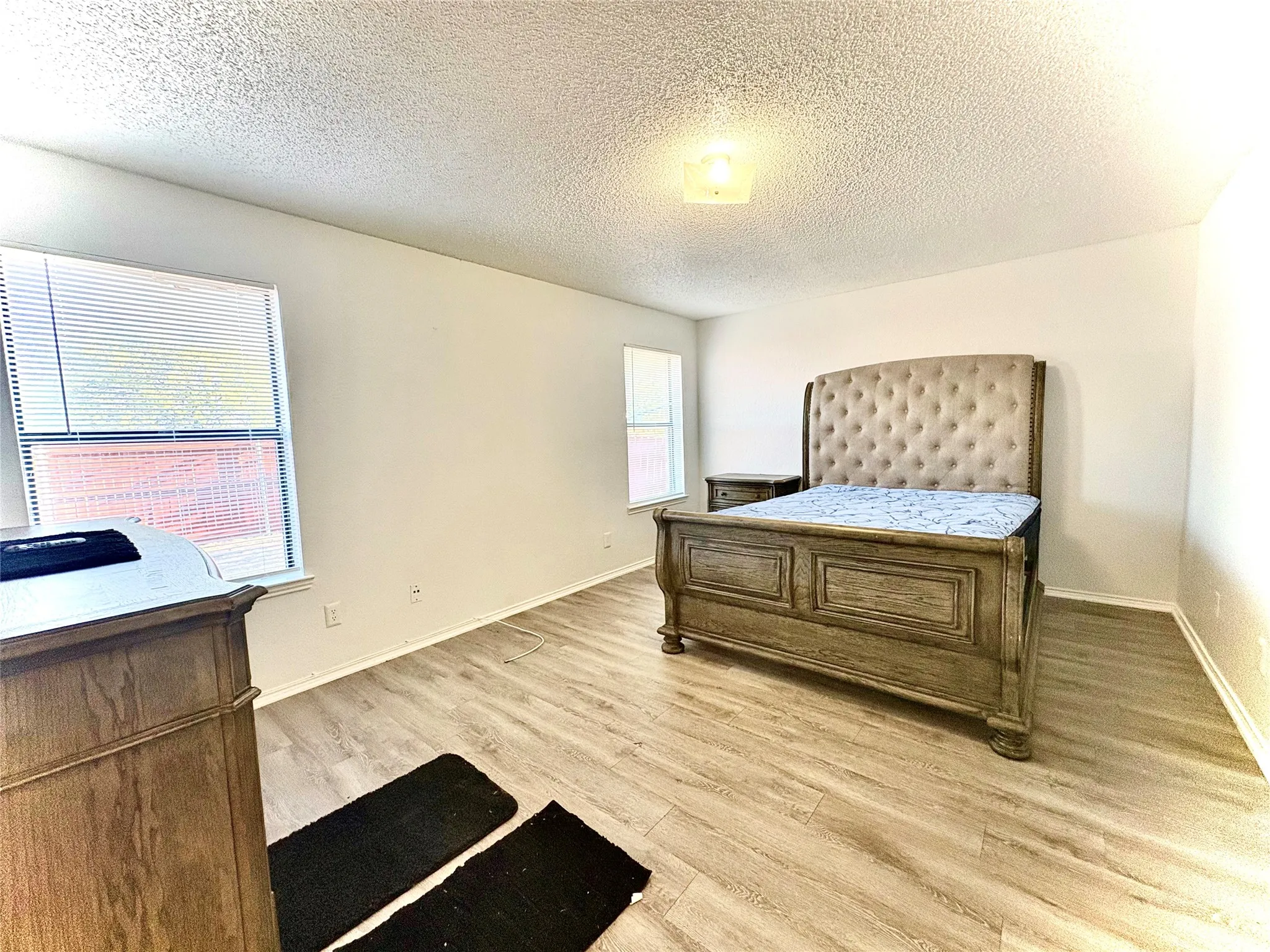 Single Family Residence For Rent in Tarrant County , 1920 San Rafael Street, Fort Worth, Texas 76134, 2 Bedroom, 2 Bathroom, 1 Garage spaces, 2,064 Sqft, built in 1985, mls#21384980, Real Estate Agent in Fort Worth, Homes For Rent in Tarrant county, Homes For Rent in Fort Worth, Realtor in Fort Worth Texas, Real Estate Brokerage Independent Realty Texas, Luminita Cordes Realtor