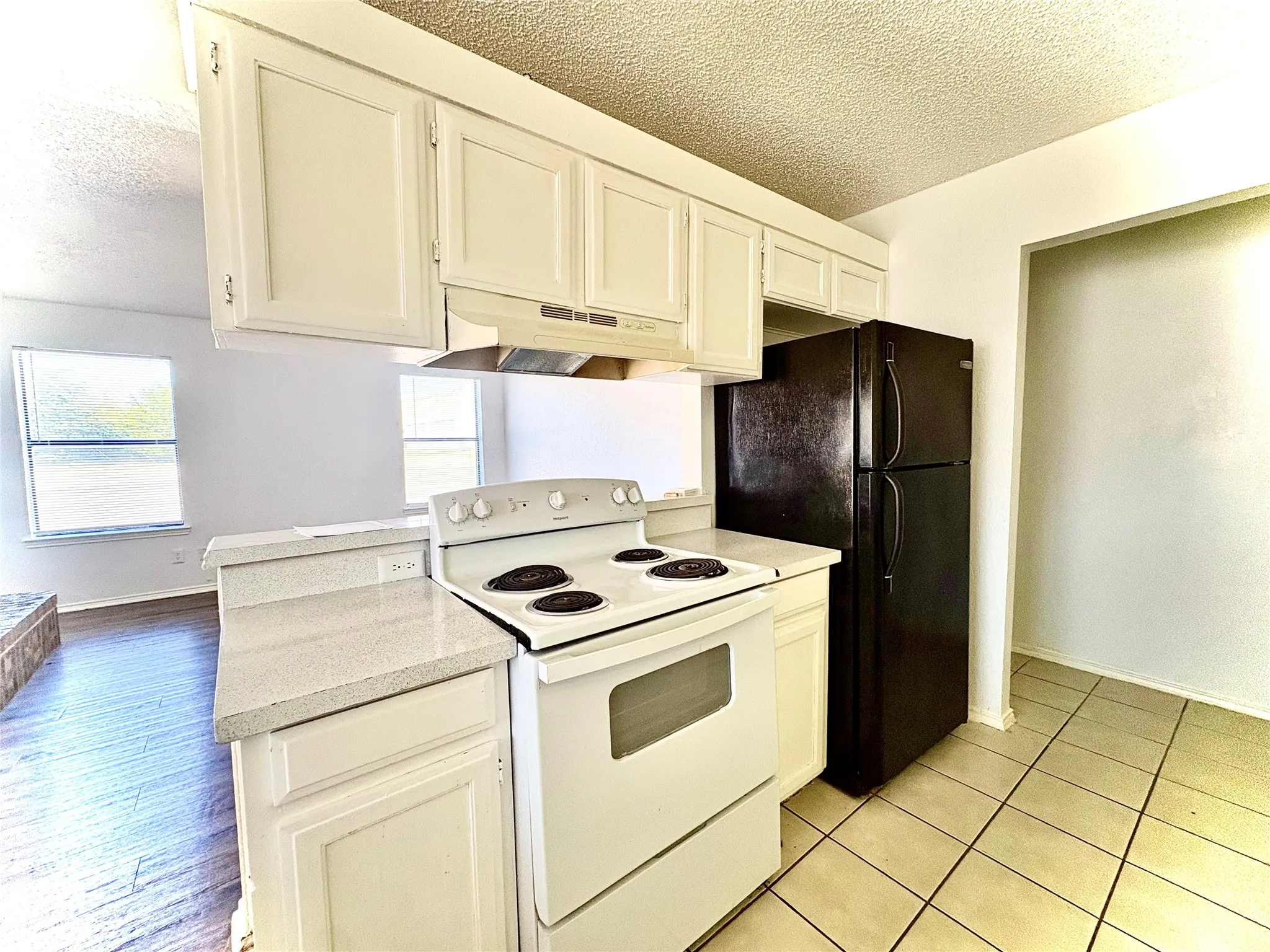 Single Family Residence For Rent in Tarrant County , 1922 San Rafael Street, Fort Worth, Texas 76134, 2 Bedroom, 2 Bathroom, 1 Garage spaces, 2,064 Sqft, built in 1985, mls#21386549, Real Estate Agent in Fort Worth, Homes For Rent in Tarrant county, Homes For Rent in Fort Worth, Realtor in Fort Worth Texas, Real Estate Brokerage Independent Realty Texas, Luminita Cordes Realtor