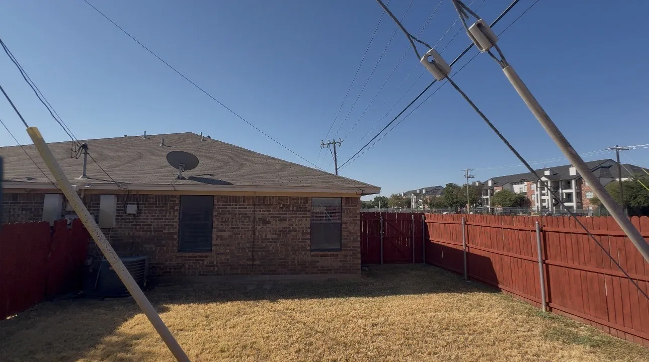 Single Family Residence For Rent in Tarrant County , 1922 San Rafael Street, Fort Worth, Texas 76134, 2 Bedroom, 2 Bathroom, 1 Garage spaces, 2,064 Sqft, built in 1985, mls#21386549, Real Estate Agent in Fort Worth, Homes For Rent in Tarrant county, Homes For Rent in Fort Worth, Realtor in Fort Worth Texas, Real Estate Brokerage Independent Realty Texas, Luminita Cordes Realtor