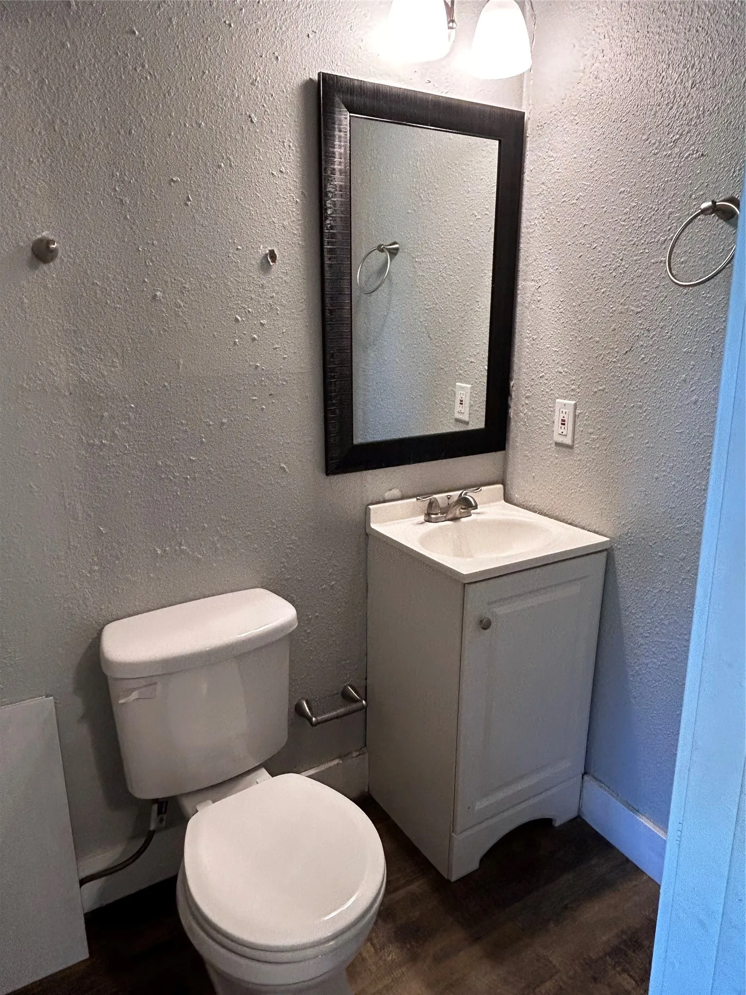 Single Family Residence For Sale in Grayson County , 615 S Throckmorton Street, Sherman, Texas 75090, 3 Bedroom, 2 Bathroom, Garage spaces, 1,278 Sqft, built in 1925, mls#21386553, Real Estate Agent in Sherman, Homes For Sale in Grayson county, Homes For Sale in Sherman, Realtor in Sherman Texas, Real Estate Brokerage Independent Realty Texas, Luminita Cordes Realtor