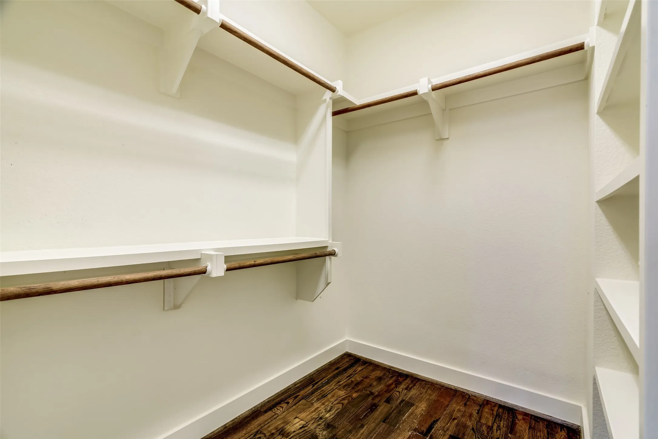Condominium For Rent in Dallas County , 4211 Rawlins Street 644, Dallas, Texas 75219, 3 Bedroom, 4 Bathroom, 2 Garage spaces, 2,023 Sqft, built in 2014, mls#21386560, Real Estate Agent in Dallas, Homes For Rent in Dallas county, Homes For Rent in Dallas, Realtor in Dallas Texas, Real Estate Brokerage Independent Realty Texas, Luminita Cordes Realtor