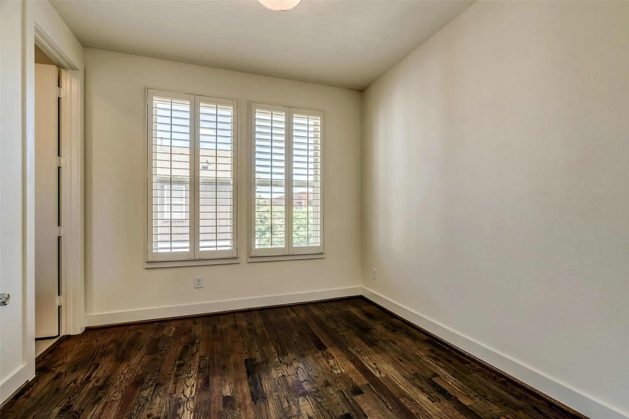 Condominium For Rent in Dallas County , 4211 Rawlins Street 644, Dallas, Texas 75219, 3 Bedroom, 4 Bathroom, 2 Garage spaces, 2,023 Sqft, built in 2014, mls#21386560, Real Estate Agent in Dallas, Homes For Rent in Dallas county, Homes For Rent in Dallas, Realtor in Dallas Texas, Real Estate Brokerage Independent Realty Texas, Luminita Cordes Realtor