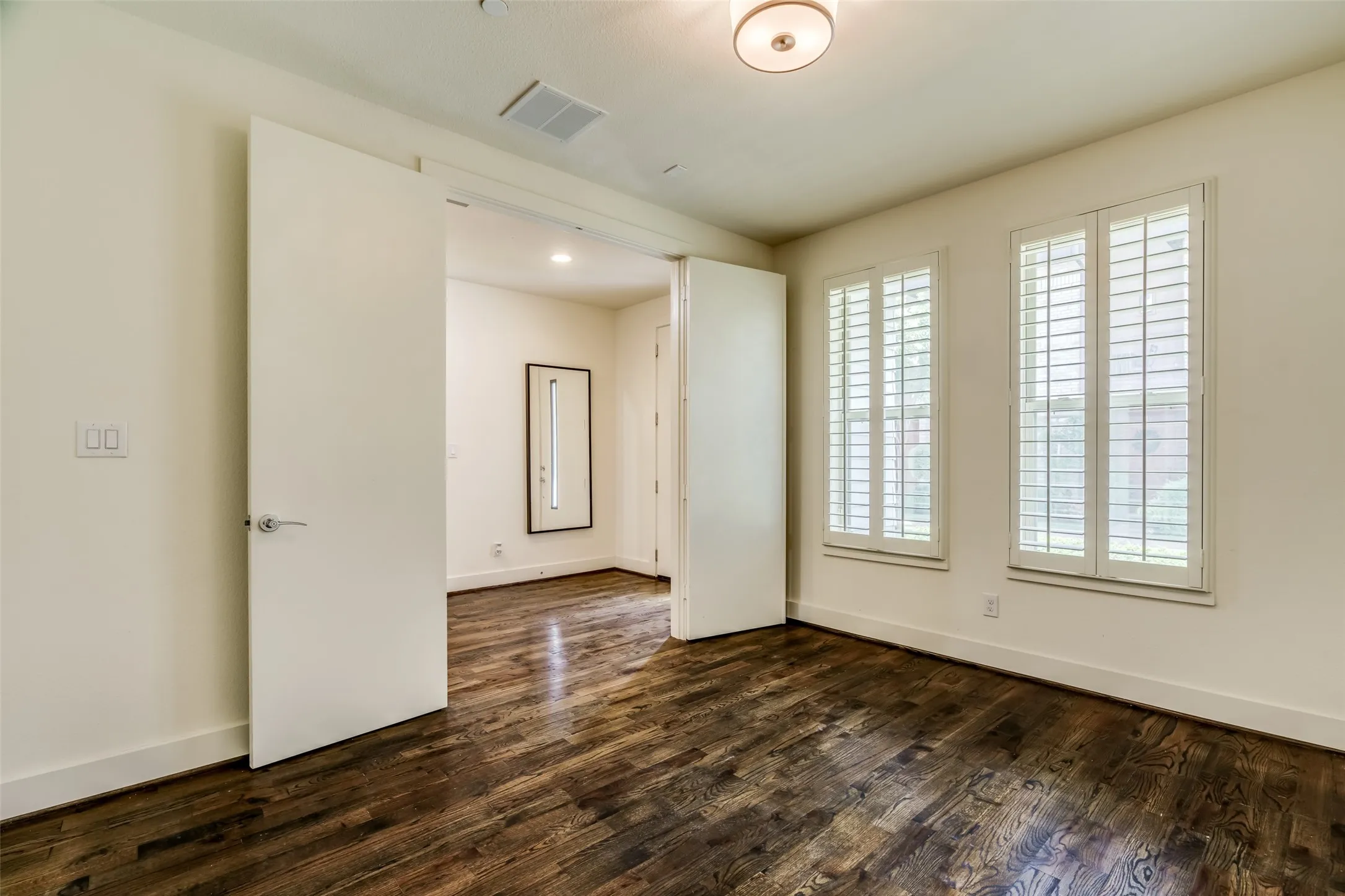 Condominium For Rent in Dallas County , 4211 Rawlins Street 644, Dallas, Texas 75219, 3 Bedroom, 4 Bathroom, 2 Garage spaces, 2,023 Sqft, built in 2014, mls#21386560, Real Estate Agent in Dallas, Homes For Rent in Dallas county, Homes For Rent in Dallas, Realtor in Dallas Texas, Real Estate Brokerage Independent Realty Texas, Luminita Cordes Realtor