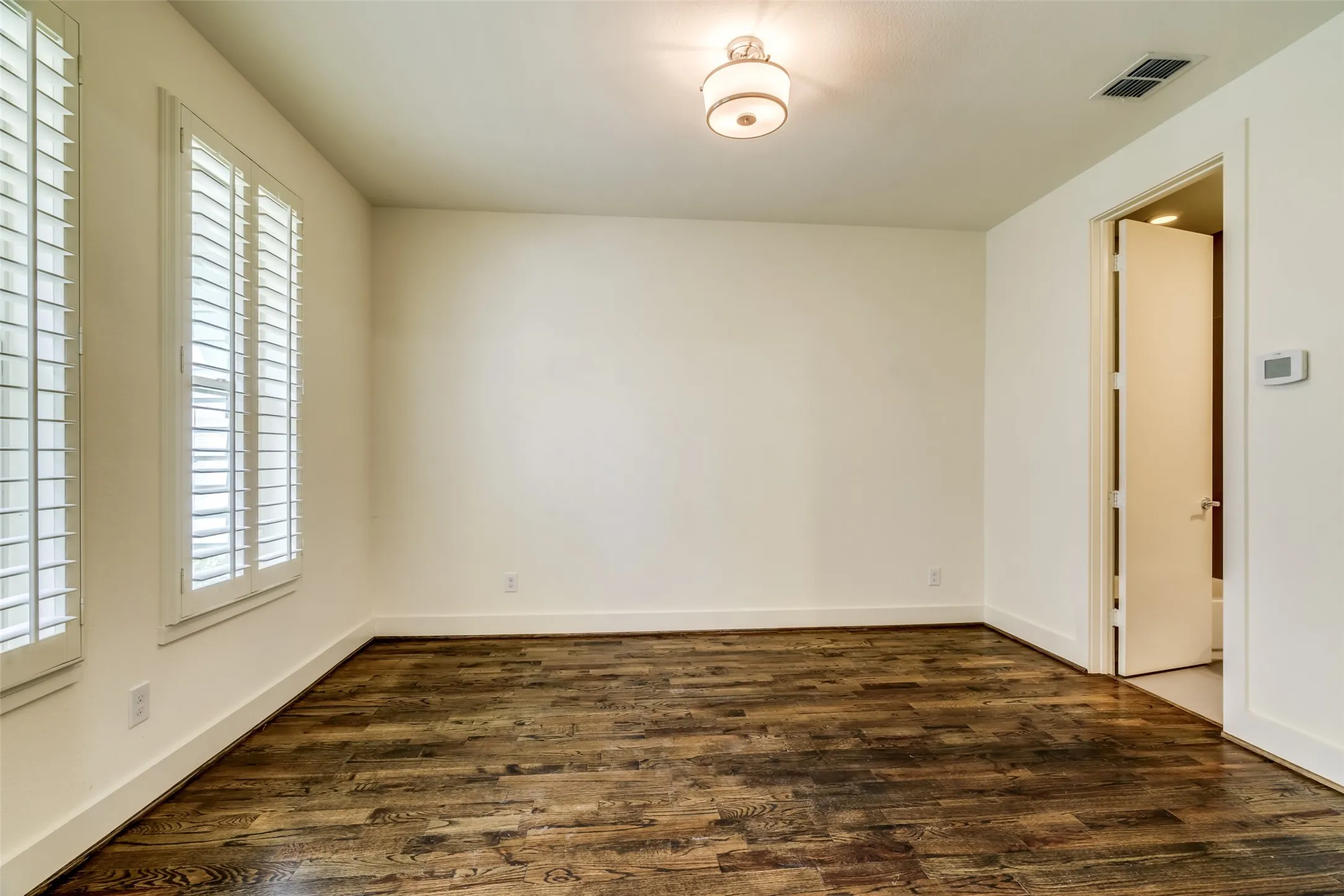 Condominium For Rent in Dallas County , 4211 Rawlins Street 644, Dallas, Texas 75219, 3 Bedroom, 4 Bathroom, 2 Garage spaces, 2,023 Sqft, built in 2014, mls#21386560, Real Estate Agent in Dallas, Homes For Rent in Dallas county, Homes For Rent in Dallas, Realtor in Dallas Texas, Real Estate Brokerage Independent Realty Texas, Luminita Cordes Realtor