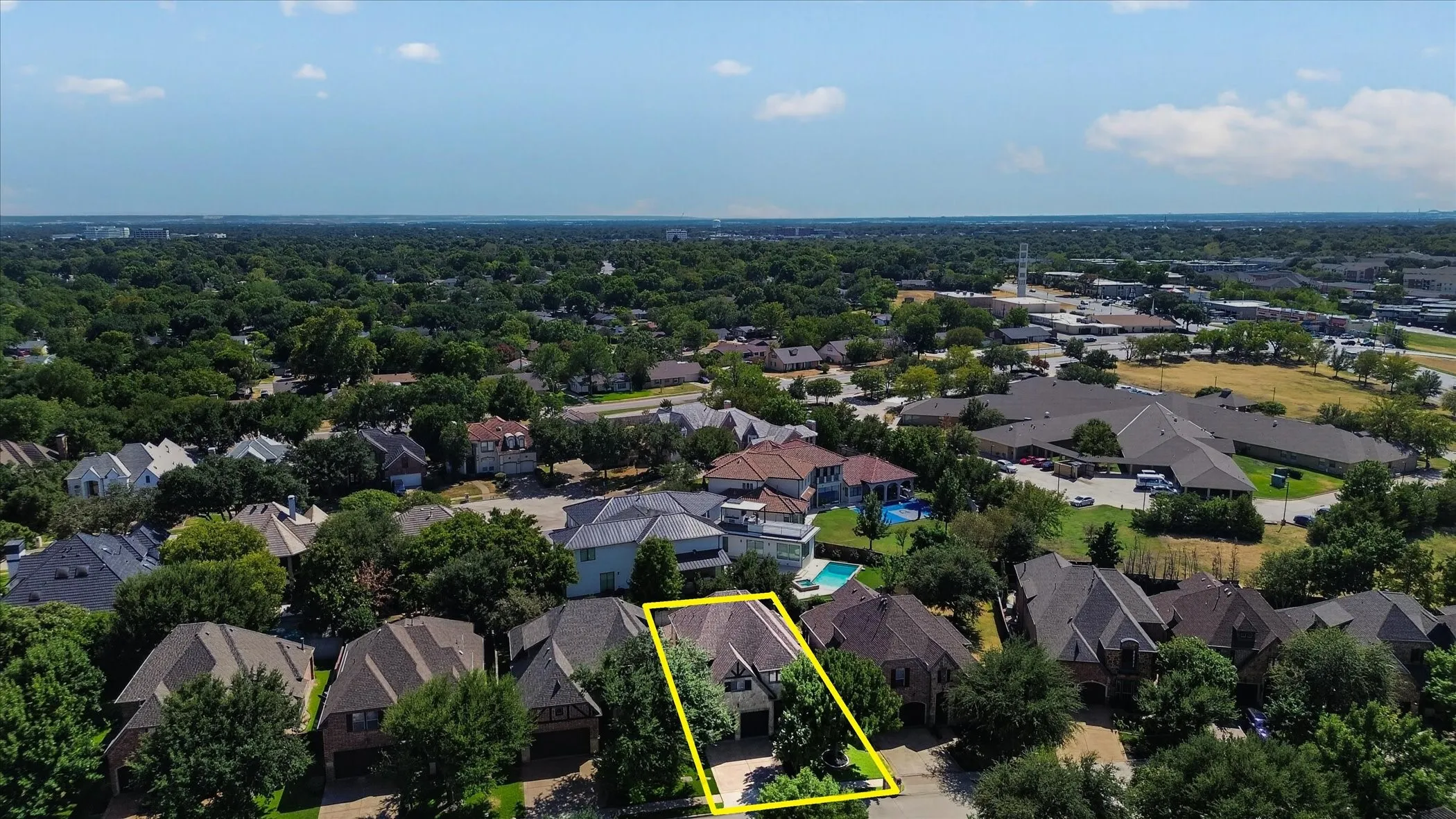 Single Family Residence For Sale in Dallas County , 2024 S Hill Drive, Irving, Texas 75038, 4 Bedroom, 3 Bathroom, 2 Garage spaces, 2,664 Sqft, built in 2006, mls#21385828, Real Estate Agent in Irving, Homes For Sale in Dallas county, Homes For Sale in Irving, Realtor in Irving Texas, Real Estate Brokerage Independent Realty Texas, Luminita Cordes Realtor