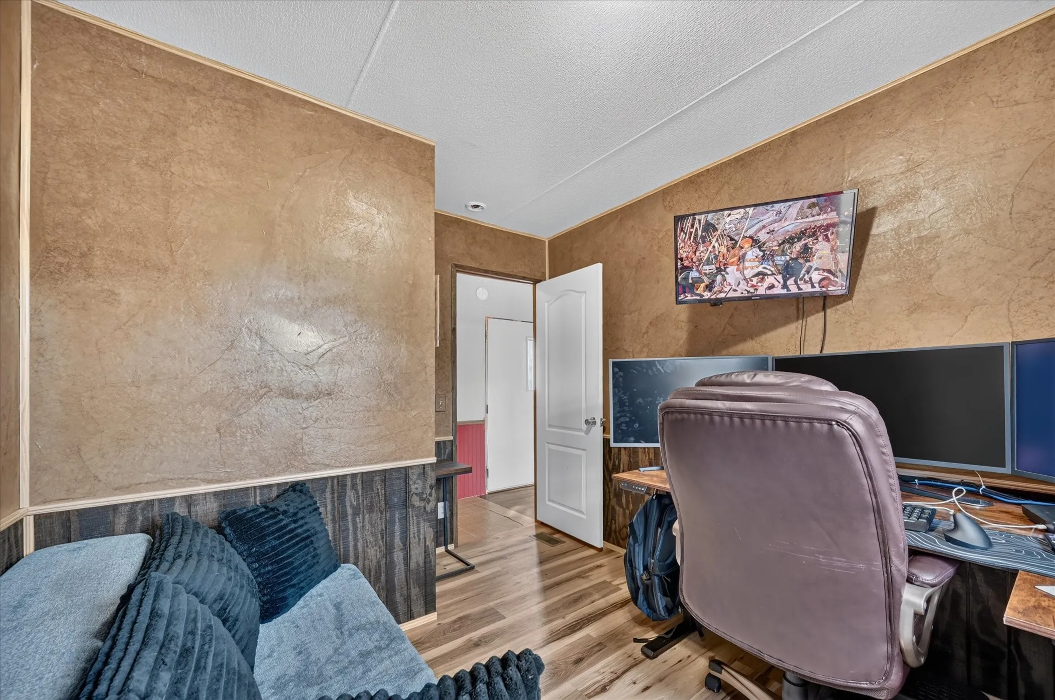 Mobile Home For Sale in Fannin County , 913 County Road 4232, Bonham, Texas 75418, 3 Bedroom, 2 Bathroom, Garage spaces, 1,216 Sqft, built in 2016, mls#21386473, Real Estate Agent in Bonham, Homes For Sale in Fannin county, Homes For Sale in Bonham, Realtor in Bonham Texas, Real Estate Brokerage Independent Realty Texas, Luminita Cordes Realtor