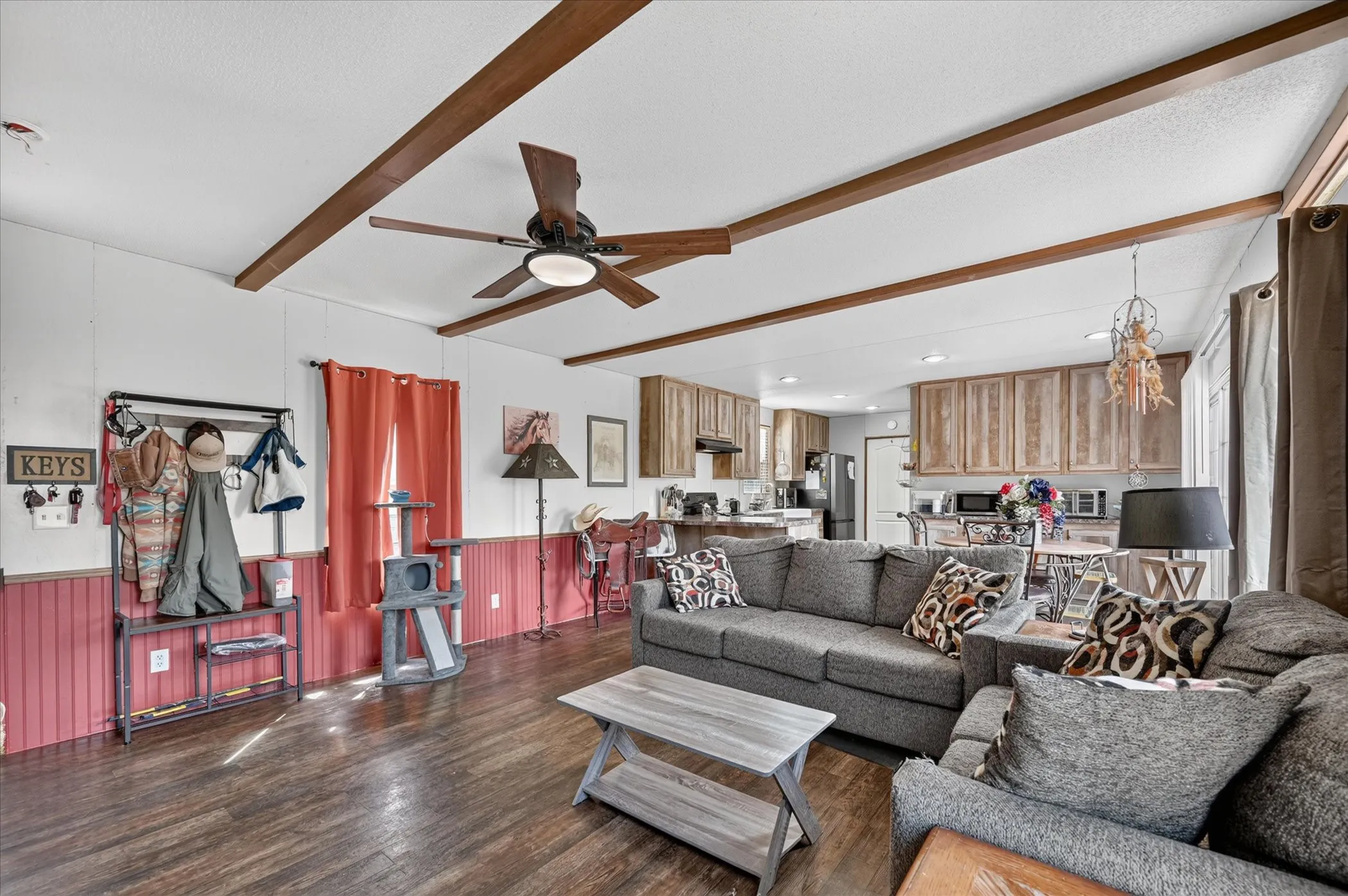 Mobile Home For Sale in Fannin County , 913 County Road 4232, Bonham, Texas 75418, 3 Bedroom, 2 Bathroom, Garage spaces, 1,216 Sqft, built in 2016, mls#21386473, Real Estate Agent in Bonham, Homes For Sale in Fannin county, Homes For Sale in Bonham, Realtor in Bonham Texas, Real Estate Brokerage Independent Realty Texas, Luminita Cordes Realtor