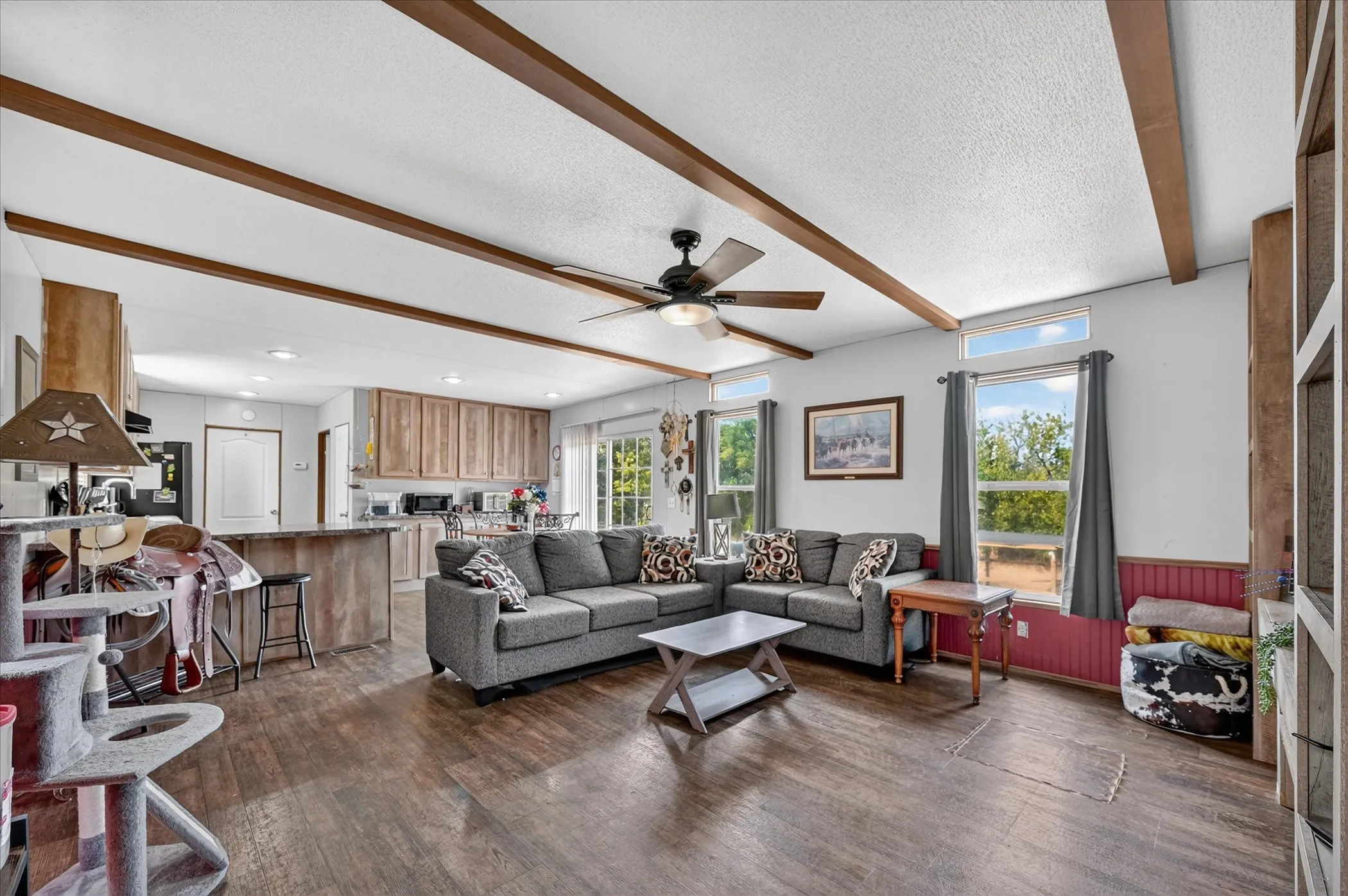 Mobile Home For Sale in Fannin County , 913 County Road 4232, Bonham, Texas 75418, 3 Bedroom, 2 Bathroom, Garage spaces, 1,216 Sqft, built in 2016, mls#21386473, Real Estate Agent in Bonham, Homes For Sale in Fannin county, Homes For Sale in Bonham, Realtor in Bonham Texas, Real Estate Brokerage Independent Realty Texas, Luminita Cordes Realtor