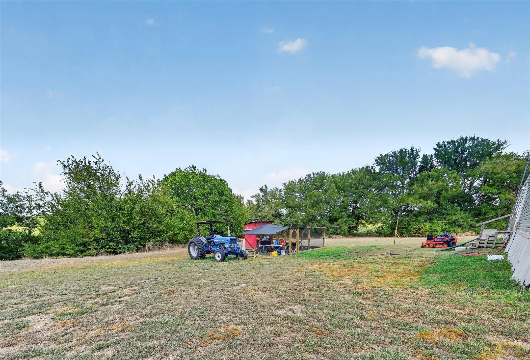 Mobile Home For Sale in Fannin County , 913 County Road 4232, Bonham, Texas 75418, 3 Bedroom, 2 Bathroom, Garage spaces, 1,216 Sqft, built in 2016, mls#21386473, Real Estate Agent in Bonham, Homes For Sale in Fannin county, Homes For Sale in Bonham, Realtor in Bonham Texas, Real Estate Brokerage Independent Realty Texas, Luminita Cordes Realtor