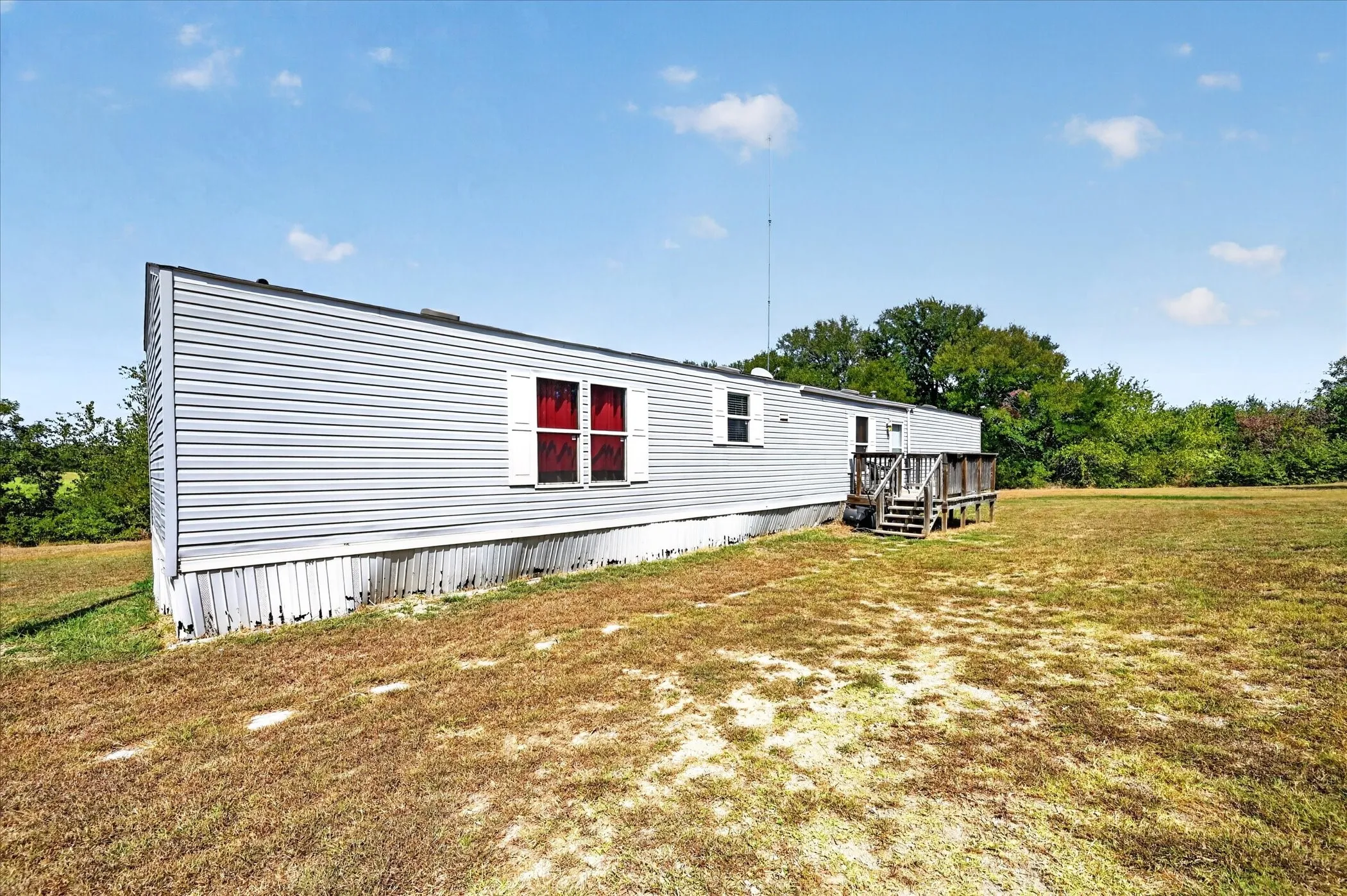 Mobile Home For Sale in Fannin County , 913 County Road 4232, Bonham, Texas 75418, 3 Bedroom, 2 Bathroom, Garage spaces, 1,216 Sqft, built in 2016, mls#21386473, Real Estate Agent in Bonham, Homes For Sale in Fannin county, Homes For Sale in Bonham, Realtor in Bonham Texas, Real Estate Brokerage Independent Realty Texas, Luminita Cordes Realtor