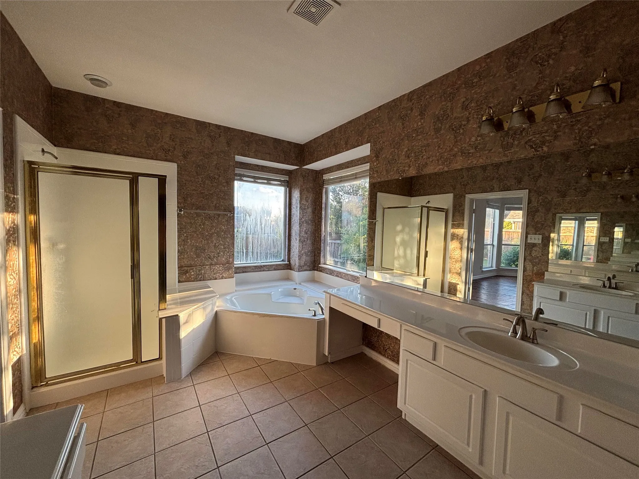 Single Family Residence For Rent in Collin County , 5624 Seneca Drive, Plano, Texas 75094, 5 Bedroom, 4 Bathroom, 2 Garage spaces, 3,251 Sqft, built in 2001, mls#21385564, Real Estate Agent in Plano, Homes For Rent in Collin county, Homes For Rent in Plano, Realtor in Plano Texas, Real Estate Brokerage Independent Realty Texas, Luminita Cordes Realtor