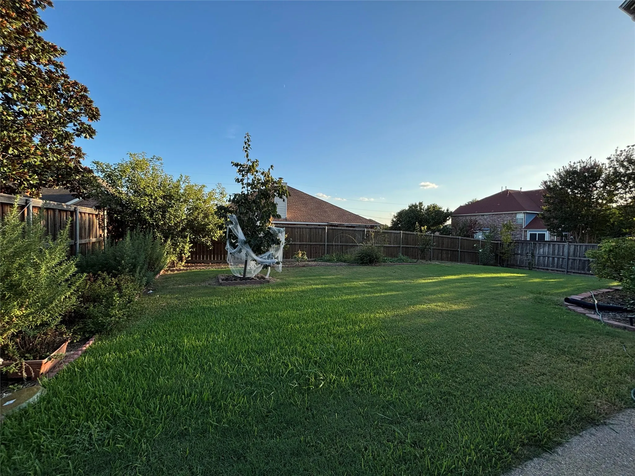 Single Family Residence For Rent in Collin County , 5624 Seneca Drive, Plano, Texas 75094, 5 Bedroom, 4 Bathroom, 2 Garage spaces, 3,251 Sqft, built in 2001, mls#21385564, Real Estate Agent in Plano, Homes For Rent in Collin county, Homes For Rent in Plano, Realtor in Plano Texas, Real Estate Brokerage Independent Realty Texas, Luminita Cordes Realtor