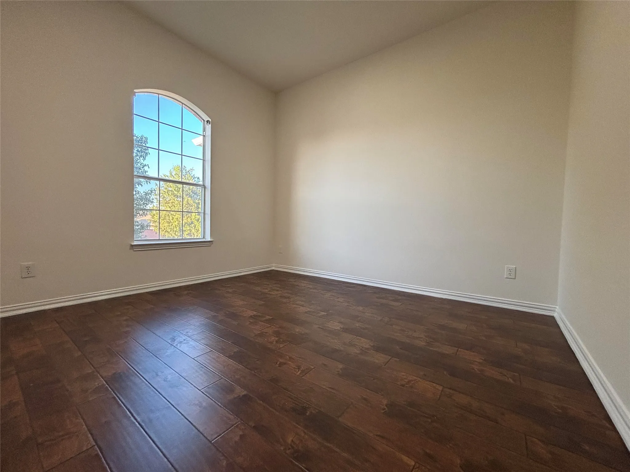 Single Family Residence For Rent in Collin County , 5624 Seneca Drive, Plano, Texas 75094, 5 Bedroom, 4 Bathroom, 2 Garage spaces, 3,251 Sqft, built in 2001, mls#21385564, Real Estate Agent in Plano, Homes For Rent in Collin county, Homes For Rent in Plano, Realtor in Plano Texas, Real Estate Brokerage Independent Realty Texas, Luminita Cordes Realtor