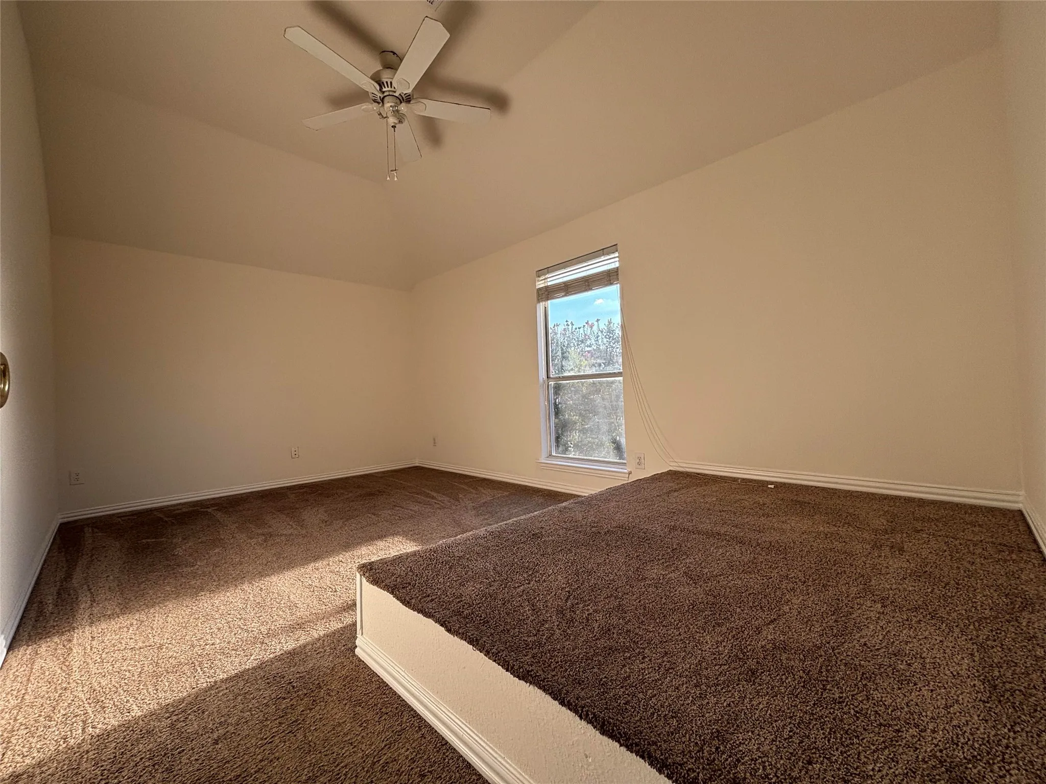 Single Family Residence For Rent in Collin County , 5624 Seneca Drive, Plano, Texas 75094, 5 Bedroom, 4 Bathroom, 2 Garage spaces, 3,251 Sqft, built in 2001, mls#21385564, Real Estate Agent in Plano, Homes For Rent in Collin county, Homes For Rent in Plano, Realtor in Plano Texas, Real Estate Brokerage Independent Realty Texas, Luminita Cordes Realtor